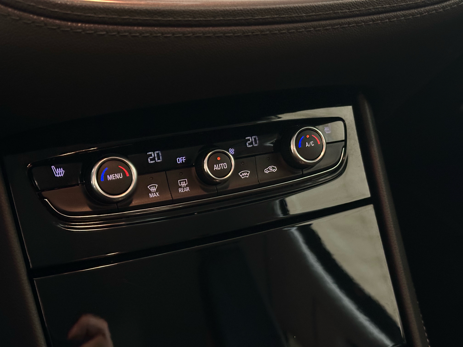 Billede af Opel Grandland X 1,6 PHEV  Plugin-hybrid Euro Limited 225HK 5d 8g Aut.