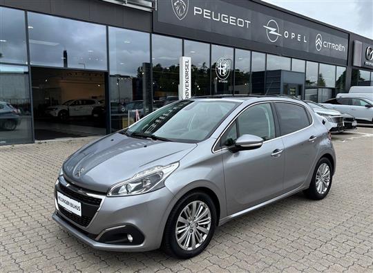 Peugeot 208 1,5 BlueHDi Privé 100HK 5d