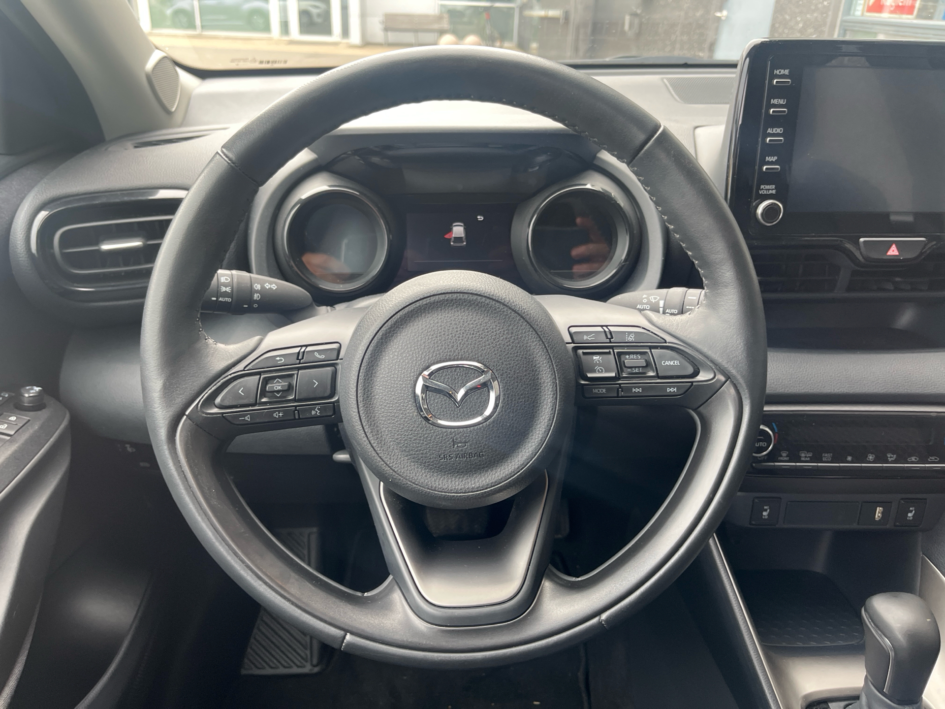 Billede af Mazda 2 1,5 VVT-I  Hybrid Agile Comfort & Safety Pack CVT 116HK 5d Trinl. Gear