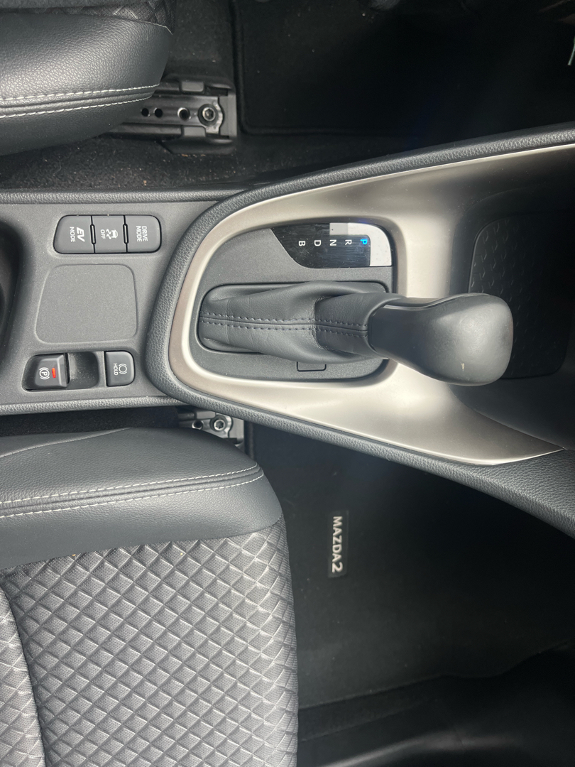 Billede af Mazda 2 1,5 VVT-I  Hybrid Agile Comfort & Safety Pack CVT 116HK 5d Trinl. Gear