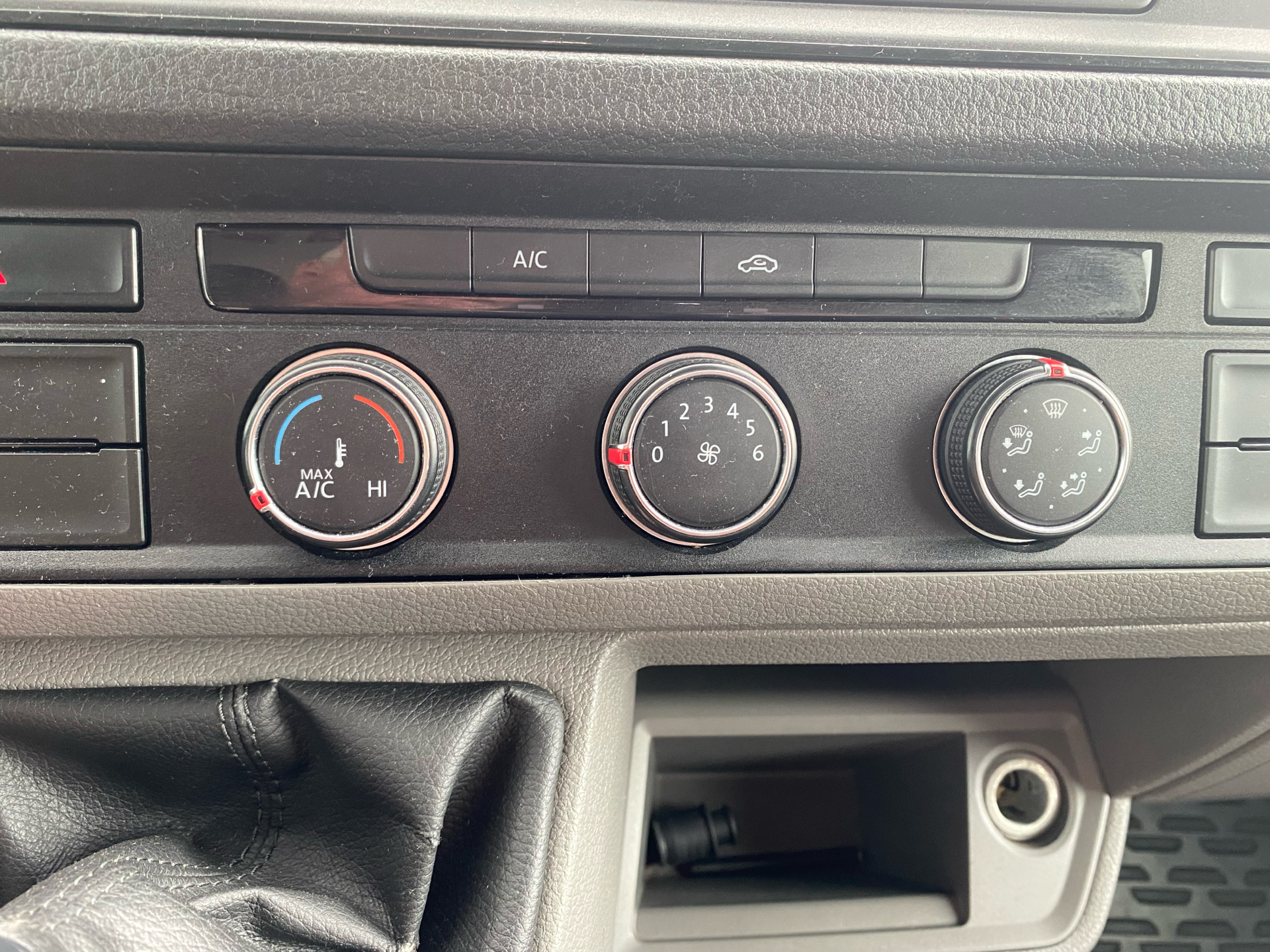 Billede af VW Crafter 30 L3H2 2,0 TDI SCR 140HK Van 6g