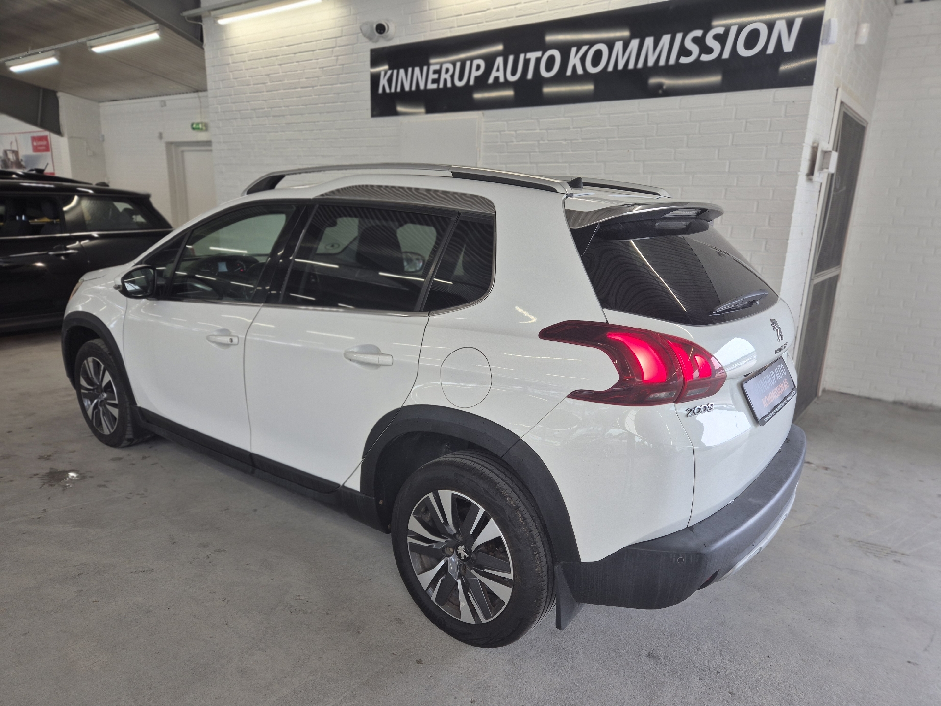 Billede af Peugeot 2008 1,6 BlueHDi Desire Sky 100HK