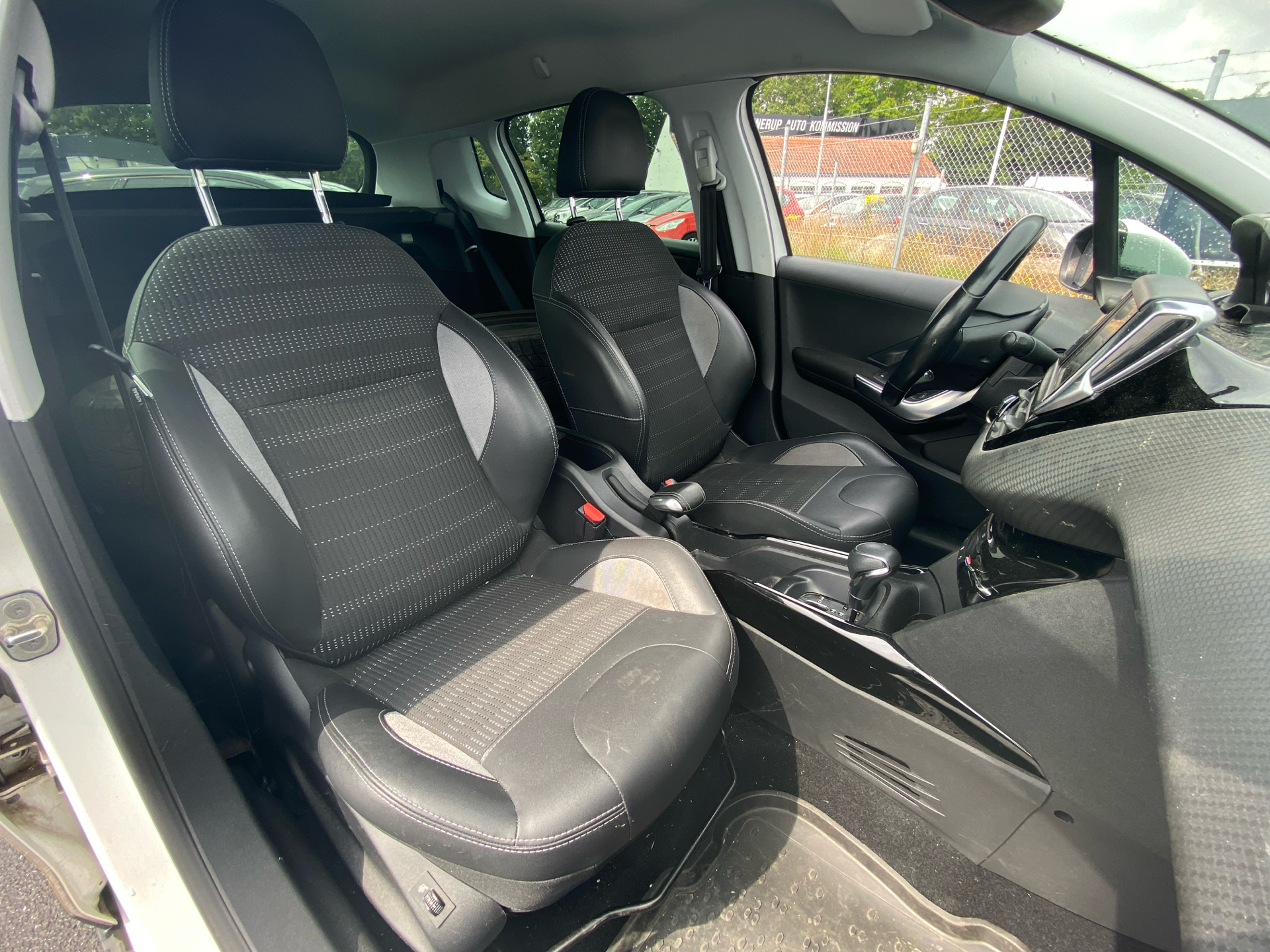 Billede af Peugeot 2008 1,2 e-THP Allure EAT6 110HK 6g Aut.