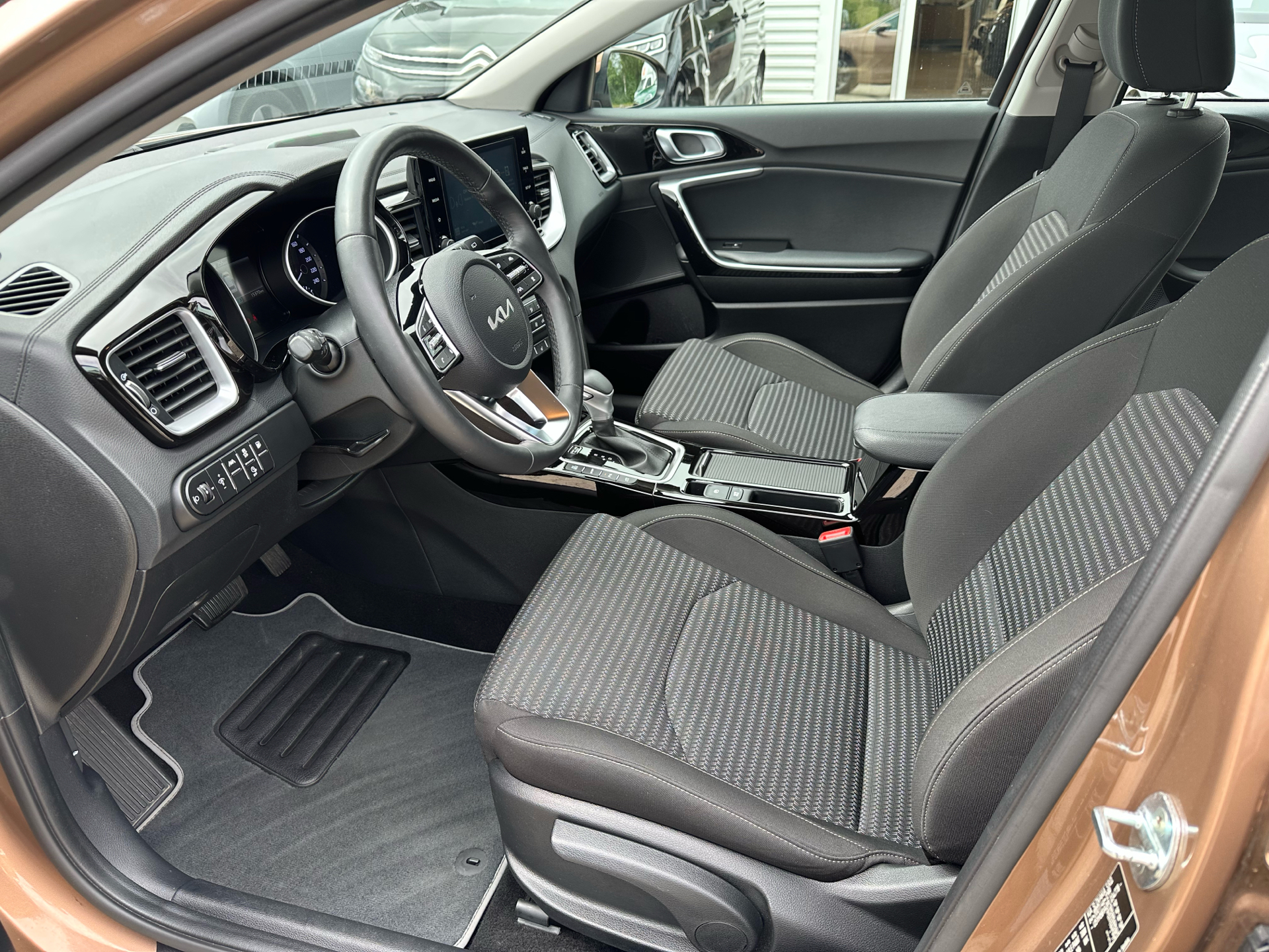 Billede af Kia Ceed SW 1,6 GDI PHEV  Plugin-hybrid Prestige DCT 141HK Stc 6g Aut.