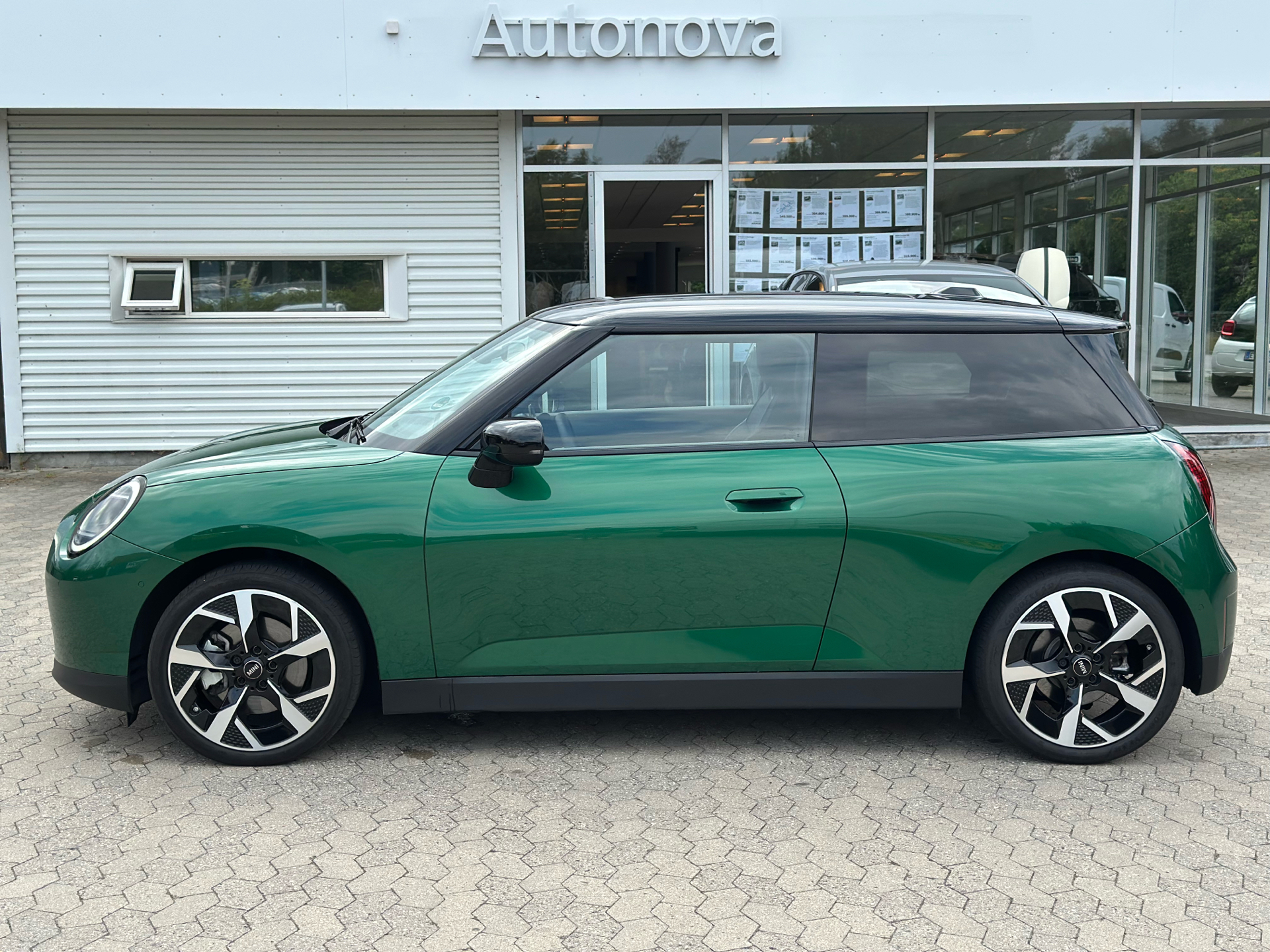 Billede af Mini Cooper SE EL Favoured Trim Option Level M 218HK 3d Aut.