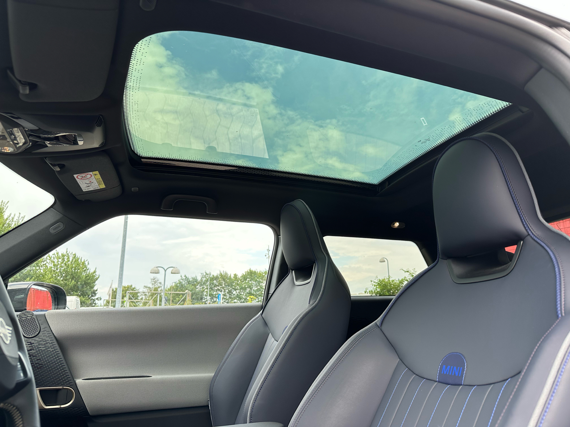 Billede af Mini Cooper SE EL Favoured Trim Option Level M 218HK 3d Aut.
