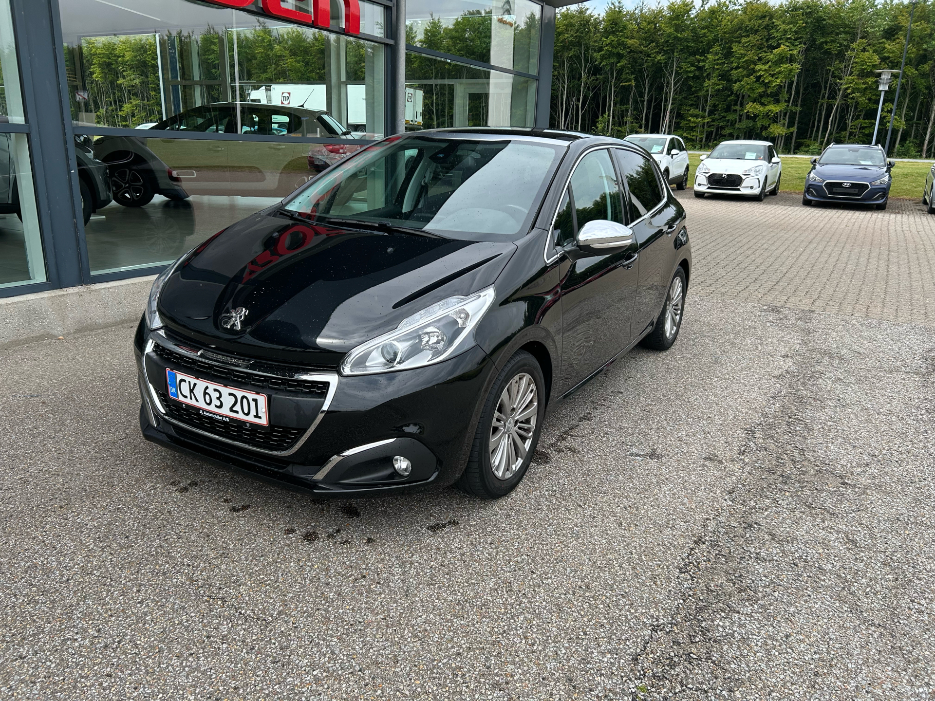Billede af Peugeot 208 1,5 BlueHDi Prestige Sky 100HK 5d