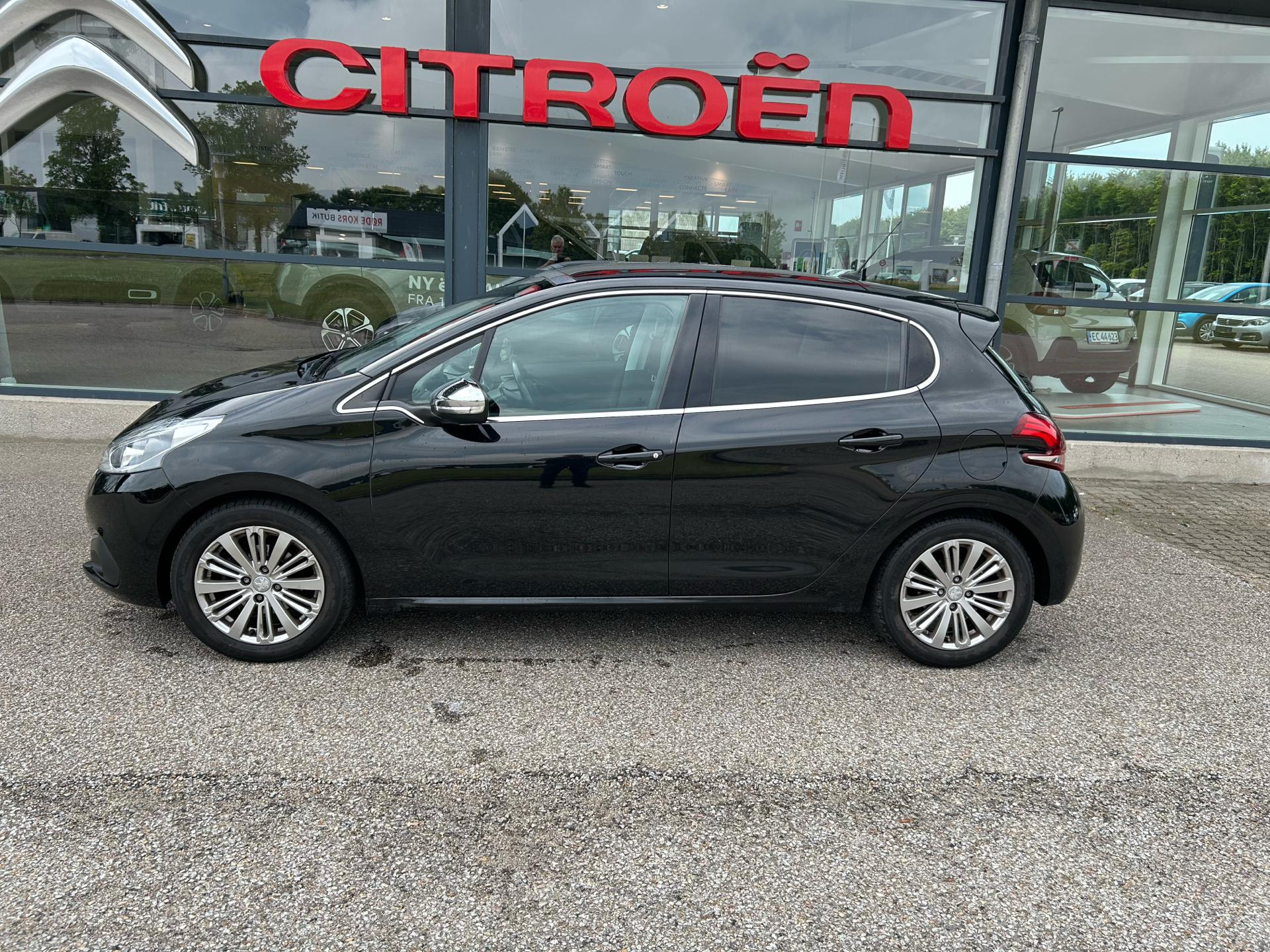 Billede af Peugeot 208 1,5 BlueHDi Prestige Sky 100HK 5d