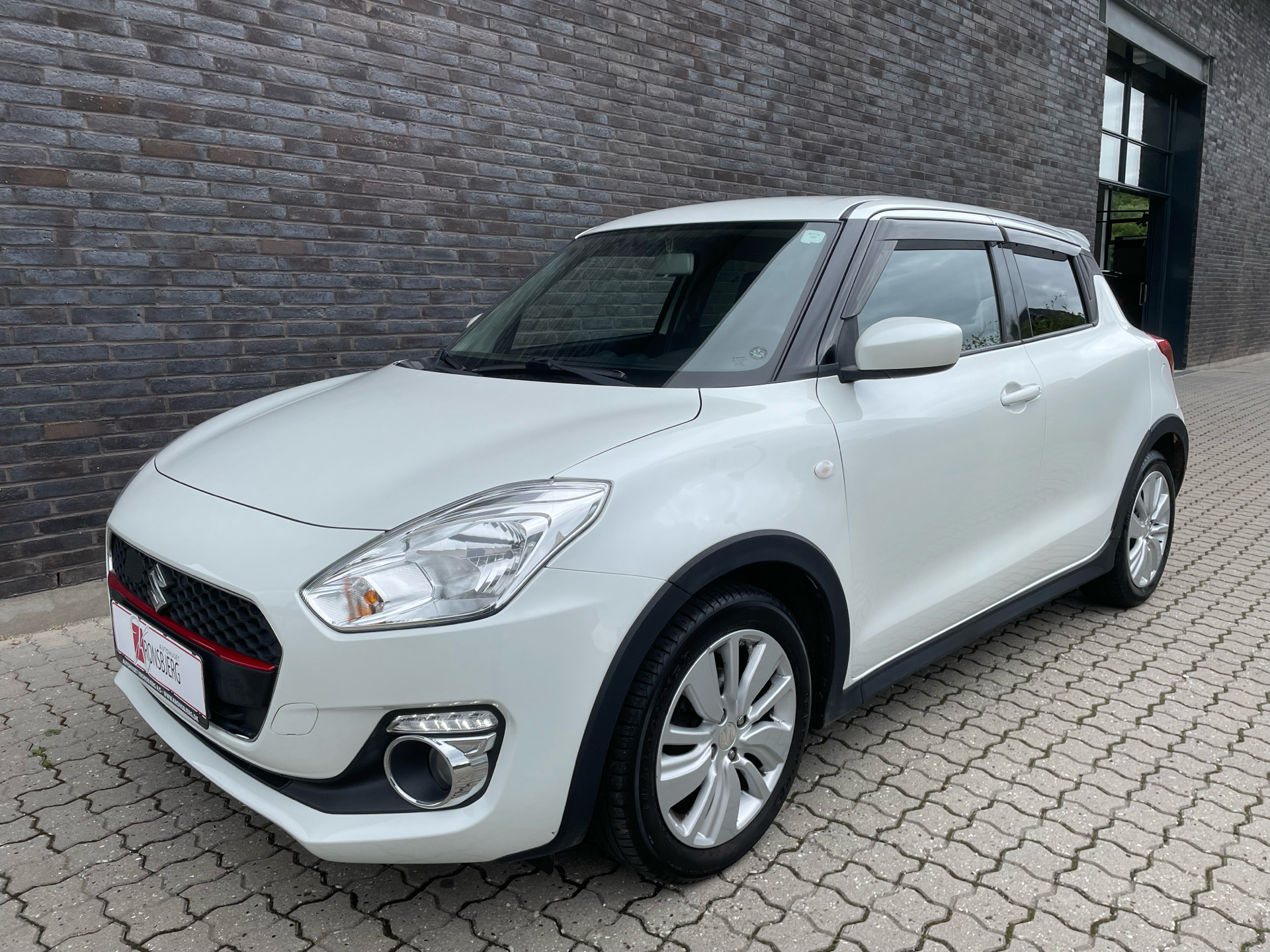 Billede af Suzuki Swift 1,0 Boosterjet Action Edition AEB 112HK 5d