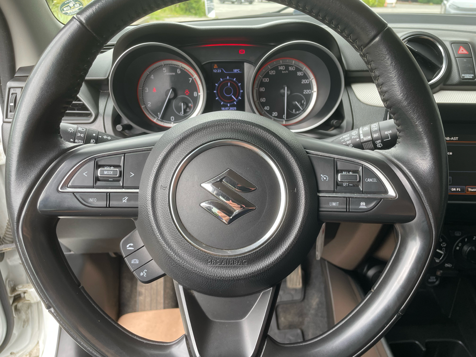 Billede af Suzuki Swift 1,0 Boosterjet Action Edition AEB 112HK 5d