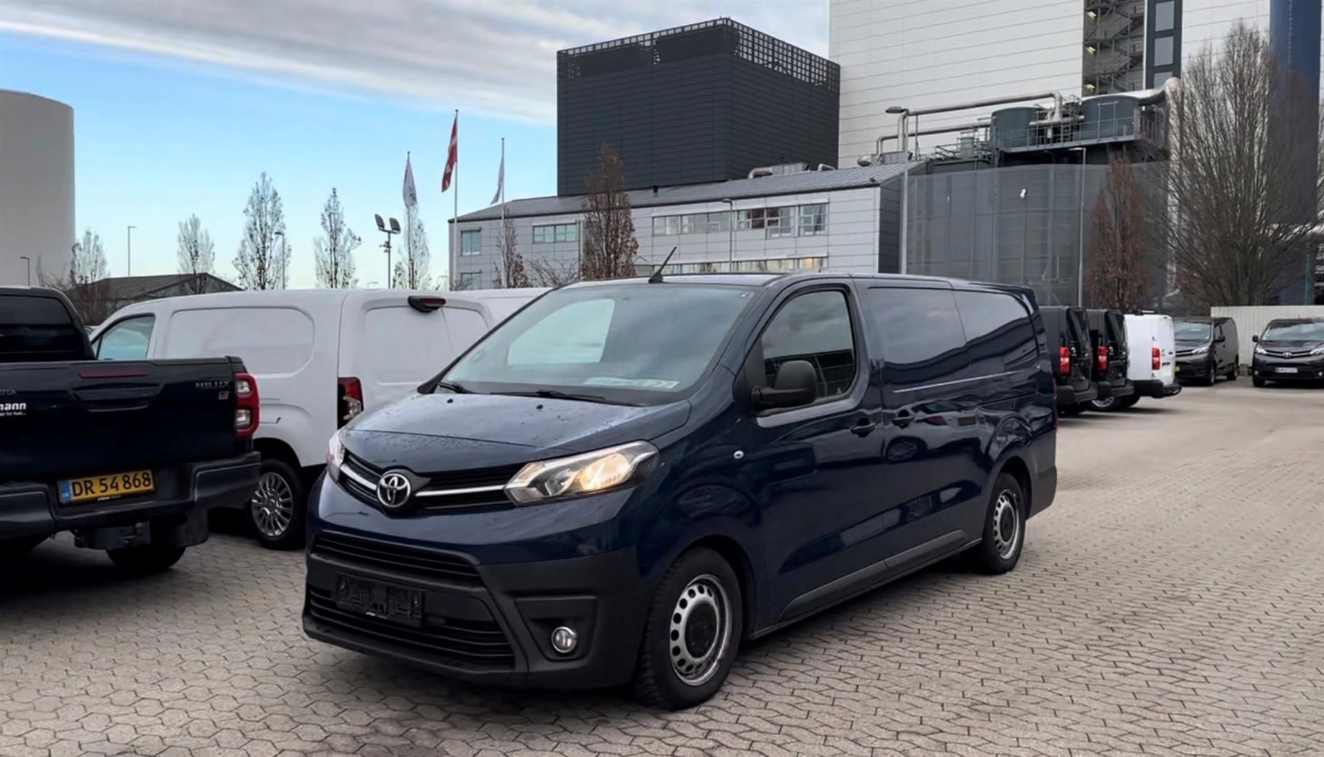 Billede af Toyota Proace Long 2,0 D m/ en skydedør 144HK Van 6g