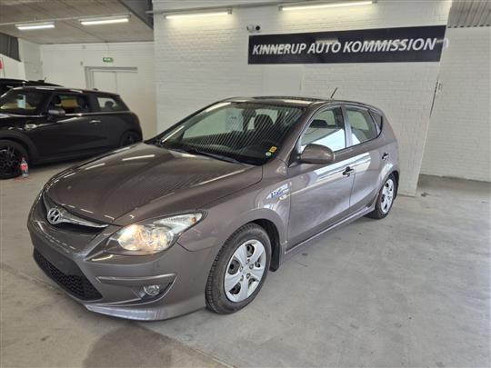 Hyundai i30 1,6 CRDi Sense Plus 90HK 5d 6g