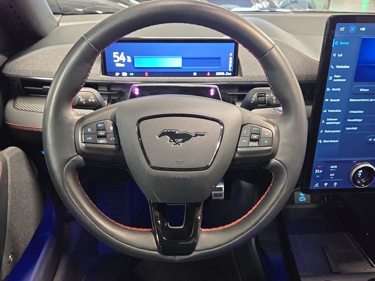 Billede af Ford Mustang Mach-E Van EL SR Premium 269HK Van Aut. 