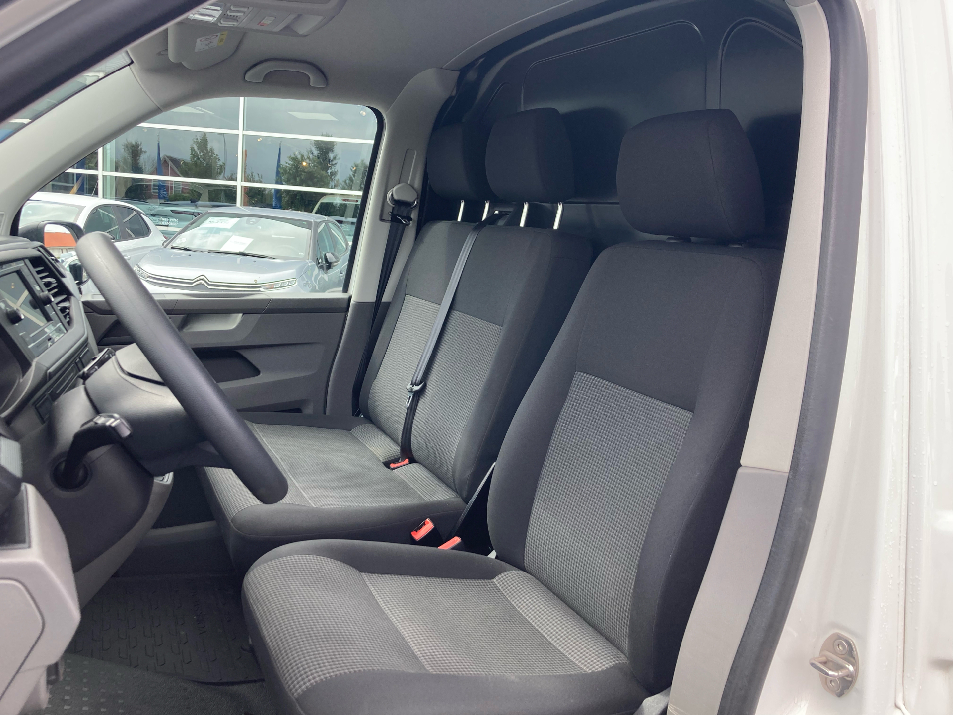 Billede af VW Transporter Lang 2,0 TDI BMT DSG 150HK Van 7g Aut.