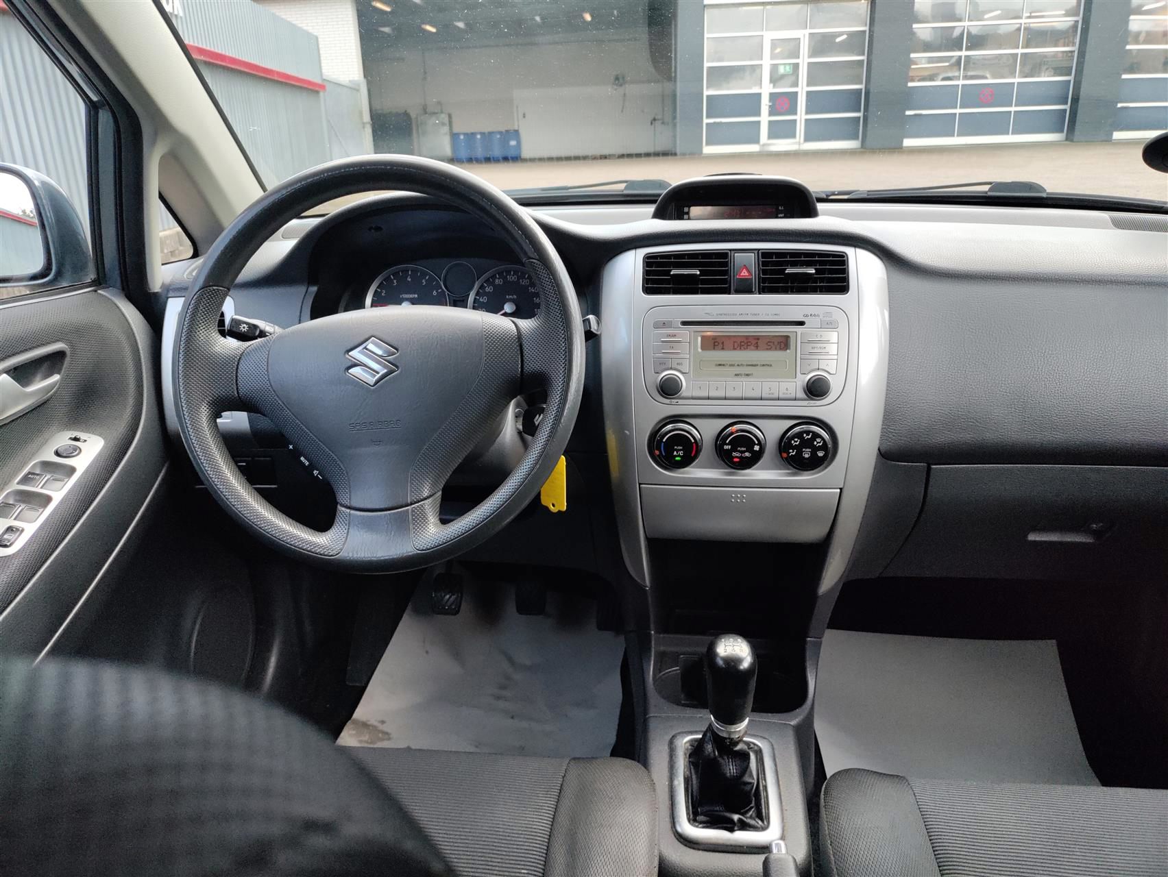 Billede af Suzuki Liana 1,6 GL 106HK 5d