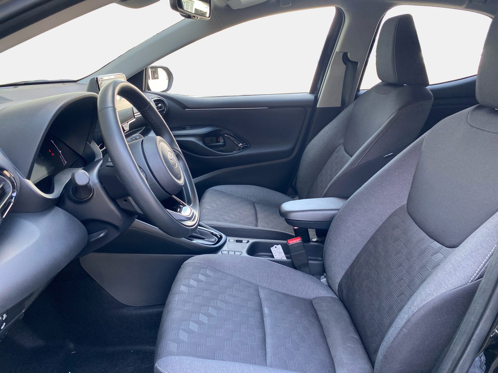 Billede af Toyota Yaris 1,5 Hybrid Style Comfort 116HK 5d Trinl. Gear