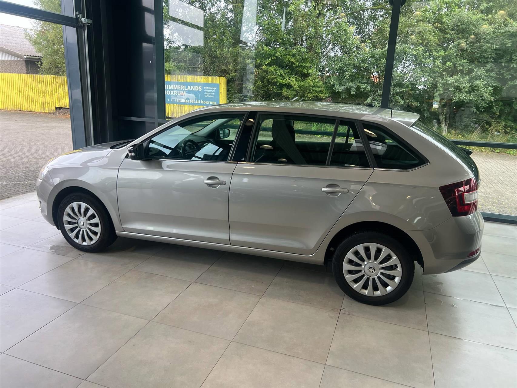 Billede af Skoda Rapid Spaceback 1,0 TSI Ice 110HK 5d 6g