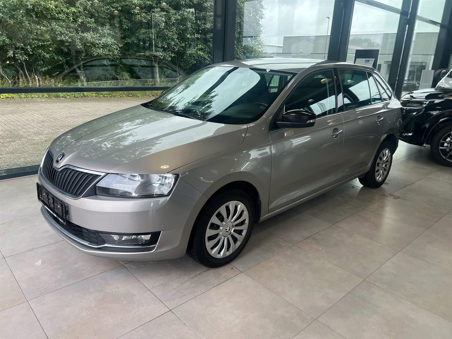 Billede af Skoda Rapid Spaceback 1,0 TSI Ice 110HK 5d 6g