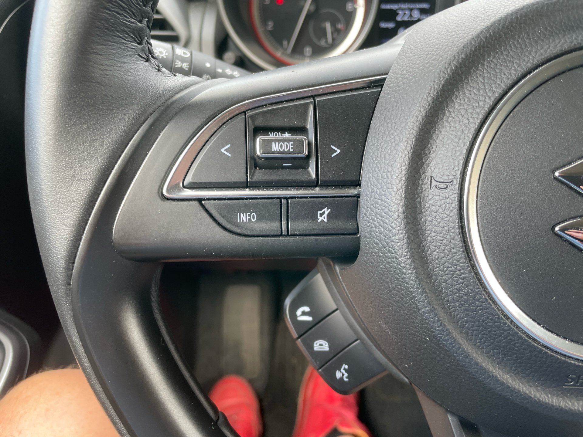 Billede af Suzuki Swift 1,2 Dualjet  Mild hybrid Exclusive AEB 83HK 5d