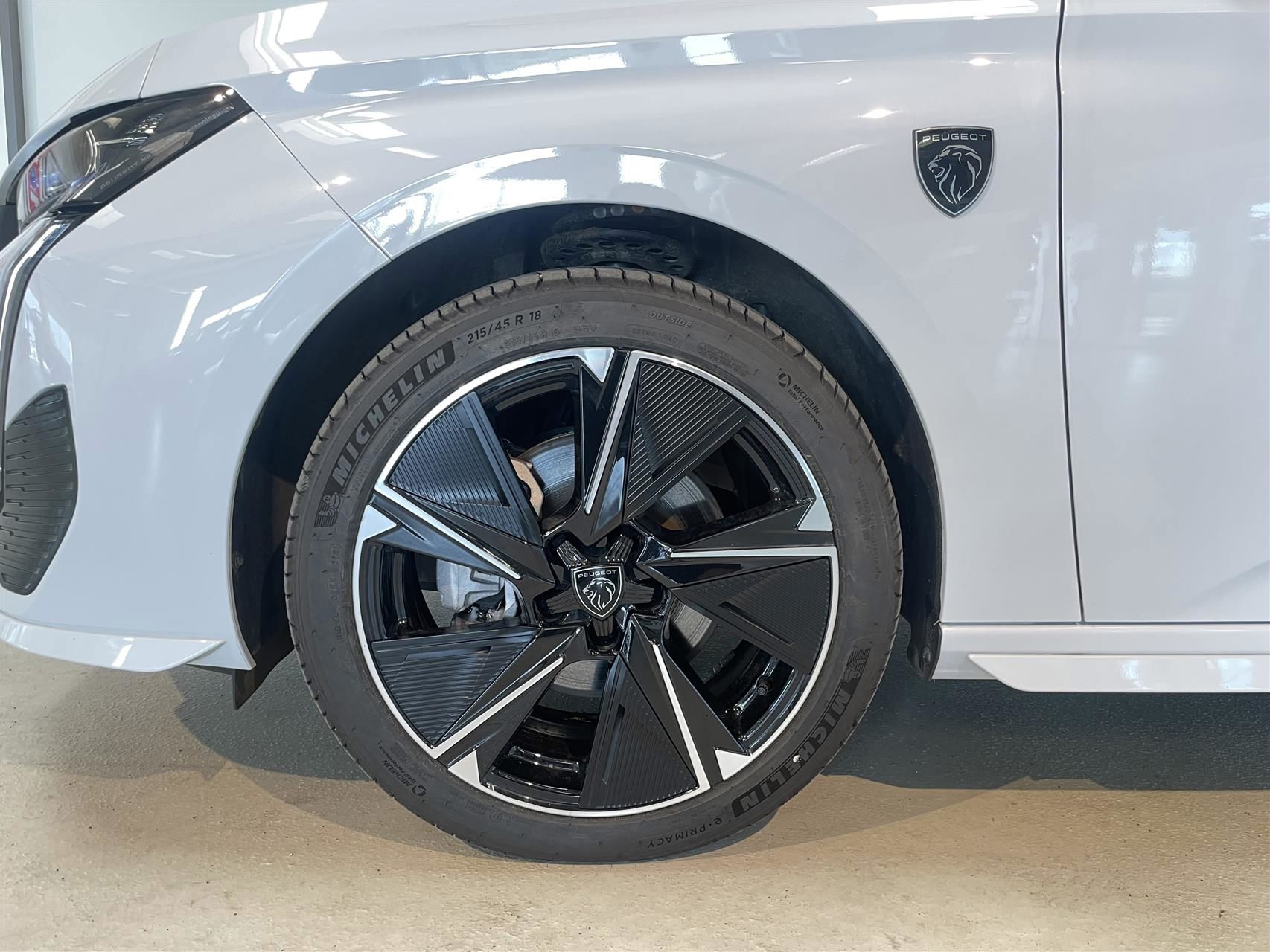 Billede af Peugeot e-308 EL First Edition 156HK 5d Aut.