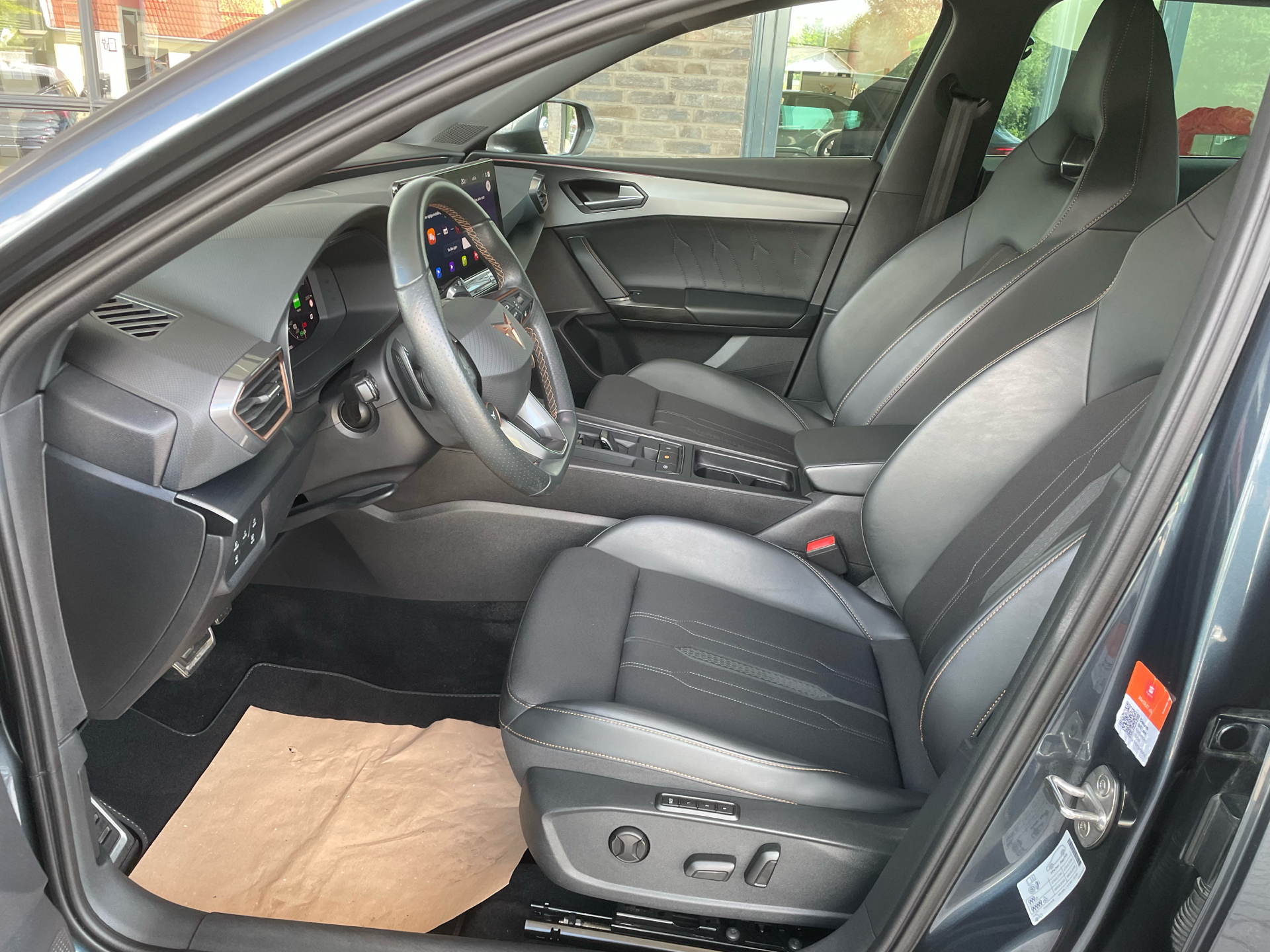 Billede af Cupra Leon Sportstourer 2,0 TSI VZ DSG 4Drive 310HK Stc 7g Aut.