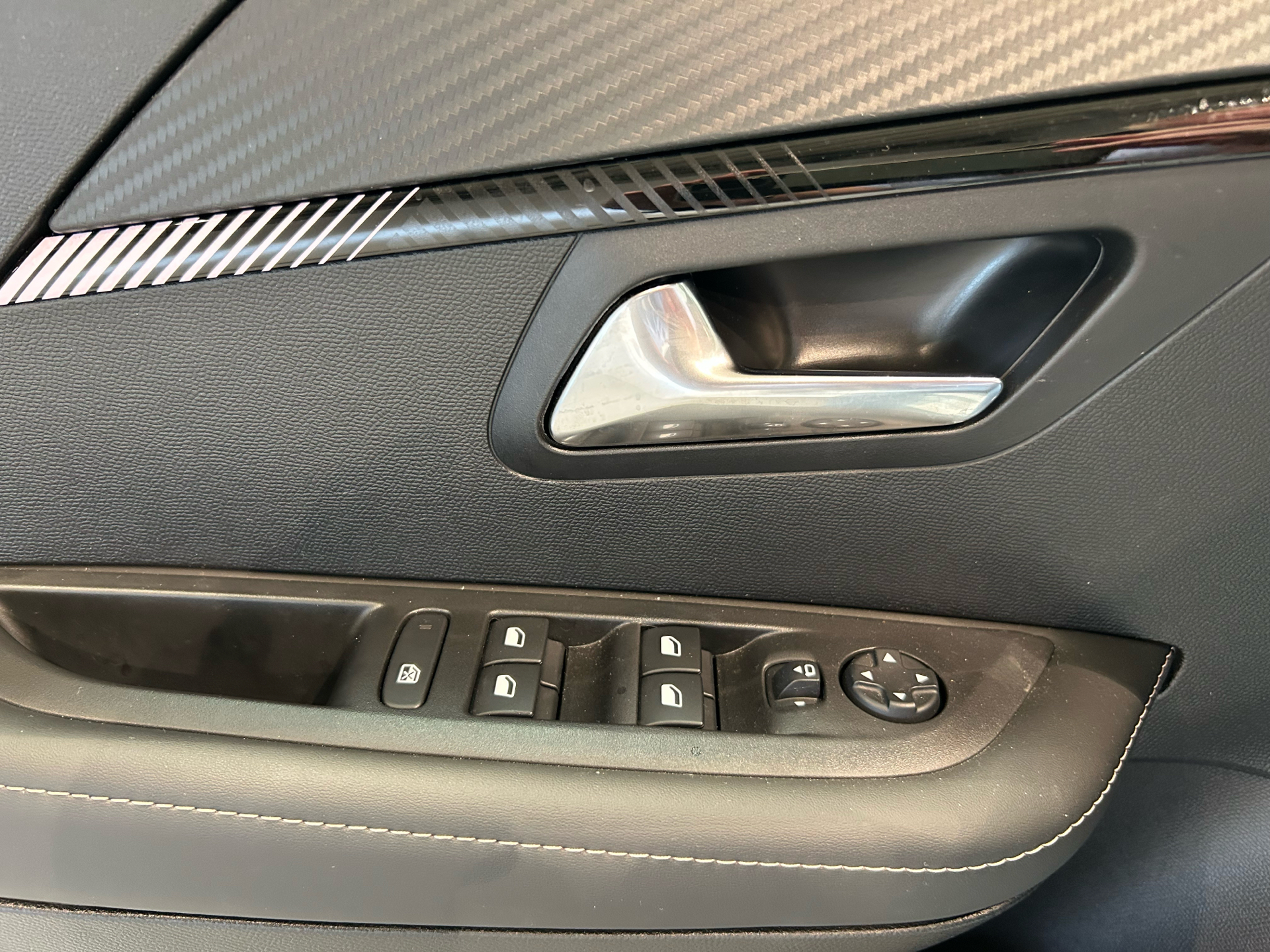 Billede af Peugeot 208 1,2 PureTech Allure+ 100HK 5d 6g