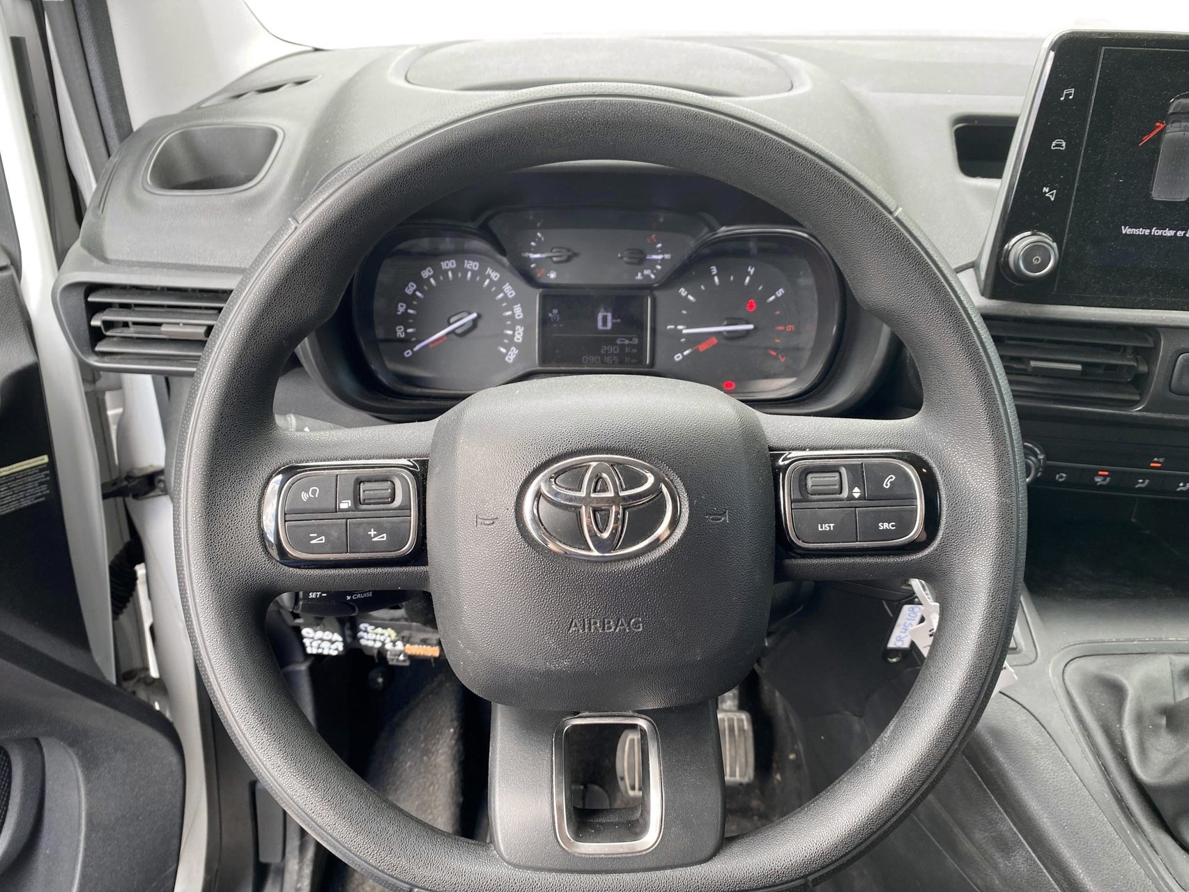 Billede af Toyota Proace City Medium 1,5 D Comfort Smart Active Vision Dobbelt Bagdør 102HK Van