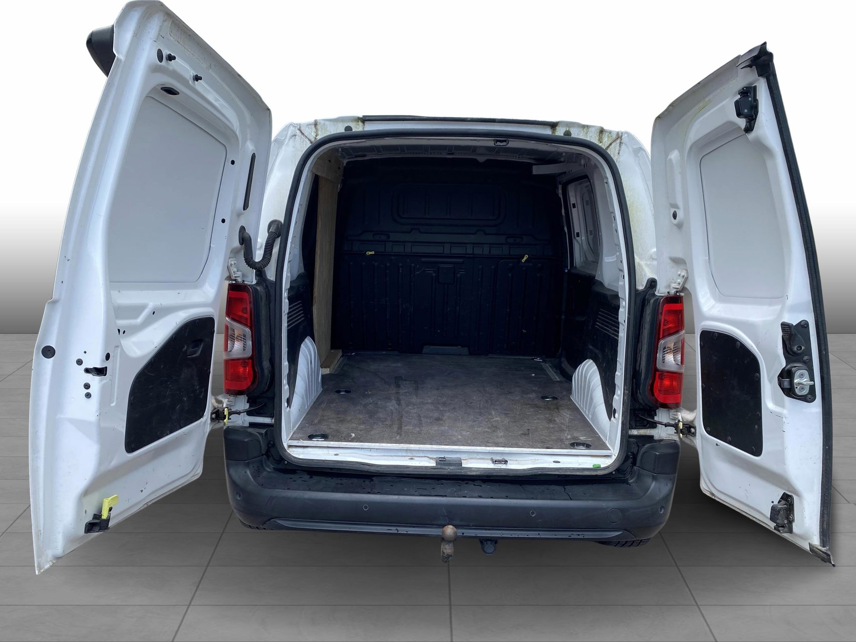 Billede af Toyota Proace City Medium 1,5 D Comfort Smart Active Vision Dobbelt Bagdør 102HK Van