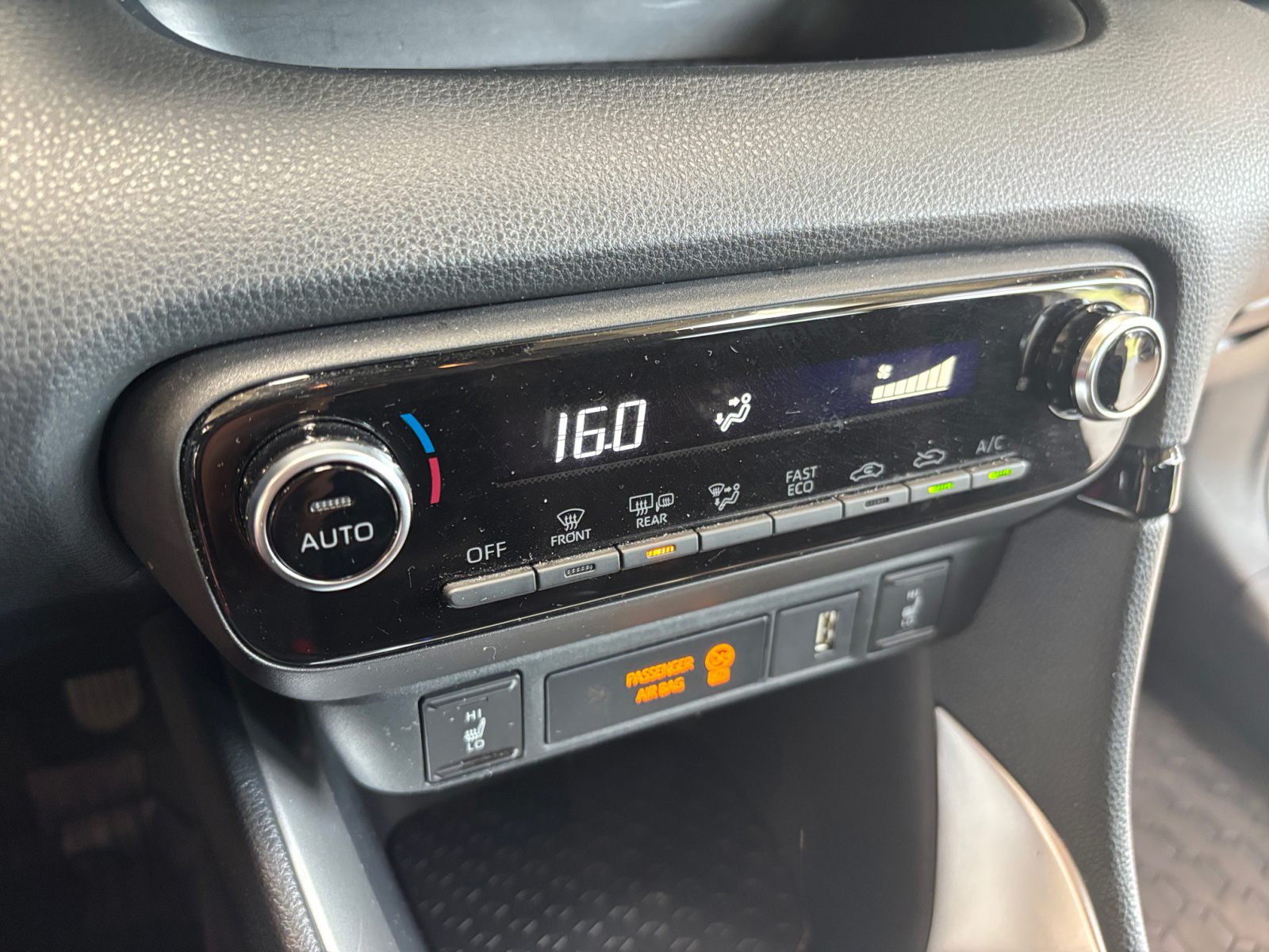 Billede af Toyota Yaris 1,5 Hybrid Essential 116HK 5d Trinl. Gear