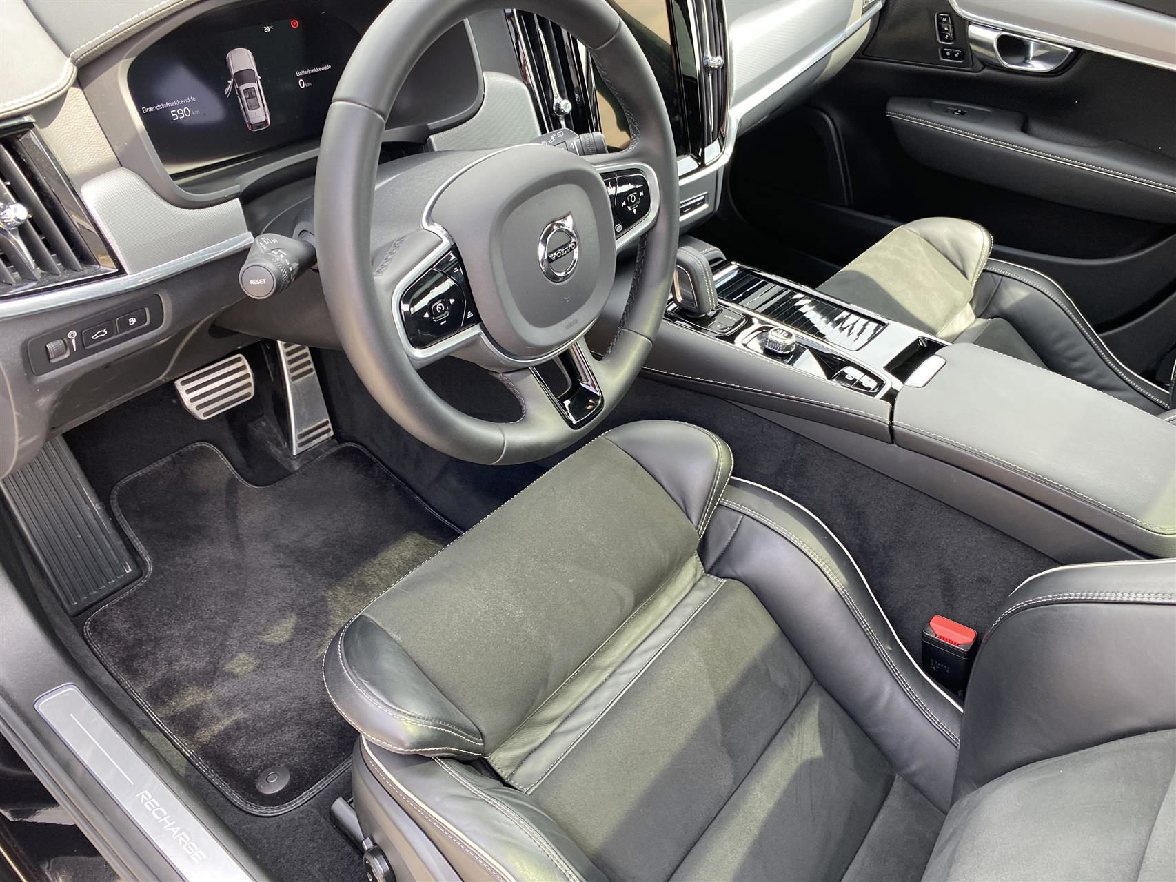 Billede af Volvo V90 2,0 T8 Recharge  Plugin-hybrid R-design AWD 455HK Stc 8g Aut.