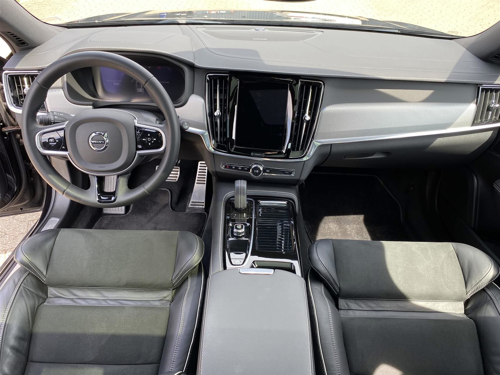 Billede af Volvo V90 2,0 T8 Recharge  Plugin-hybrid R-design AWD 455HK Stc 8g Aut.