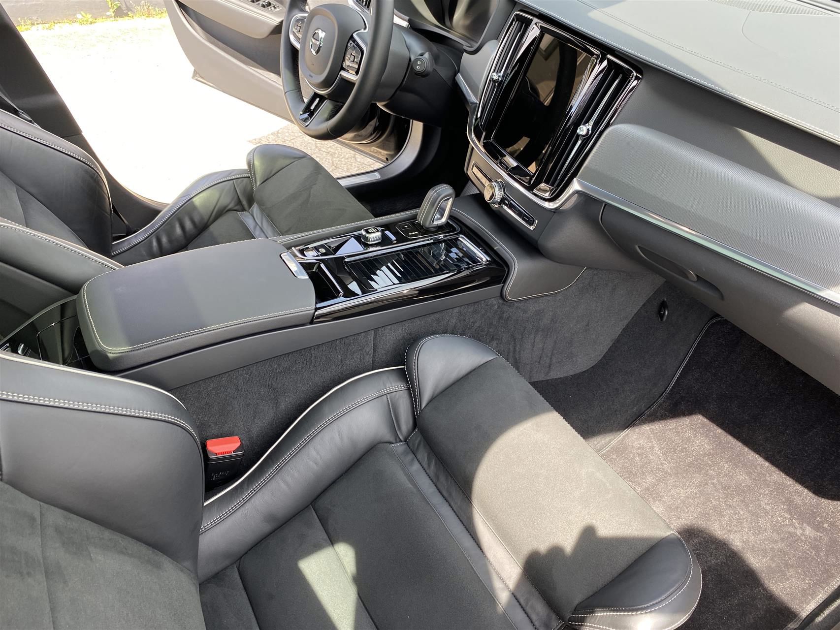 Billede af Volvo V90 2,0 T8 Recharge  Plugin-hybrid R-design AWD 455HK Stc 8g Aut.