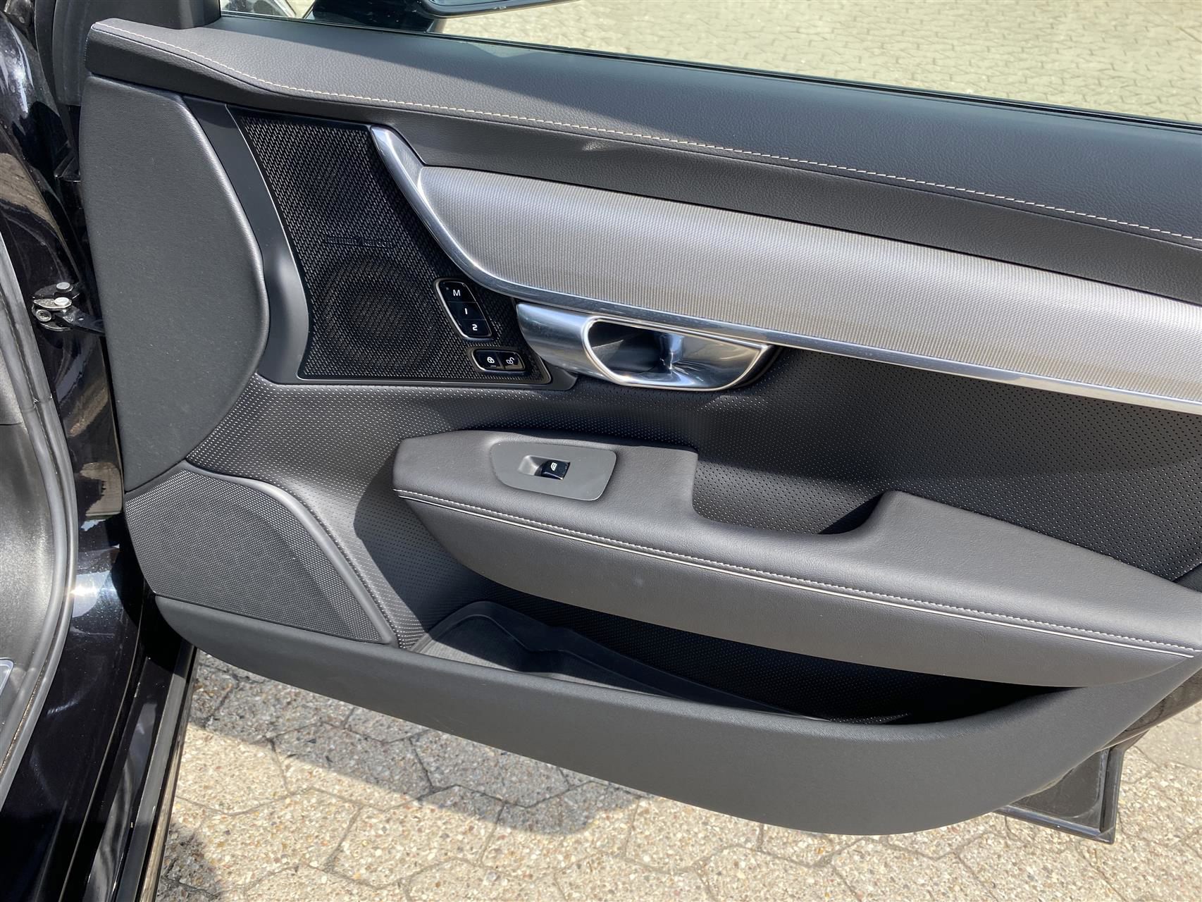 Billede af Volvo V90 2,0 T8 Recharge  Plugin-hybrid R-design AWD 455HK Stc 8g Aut.