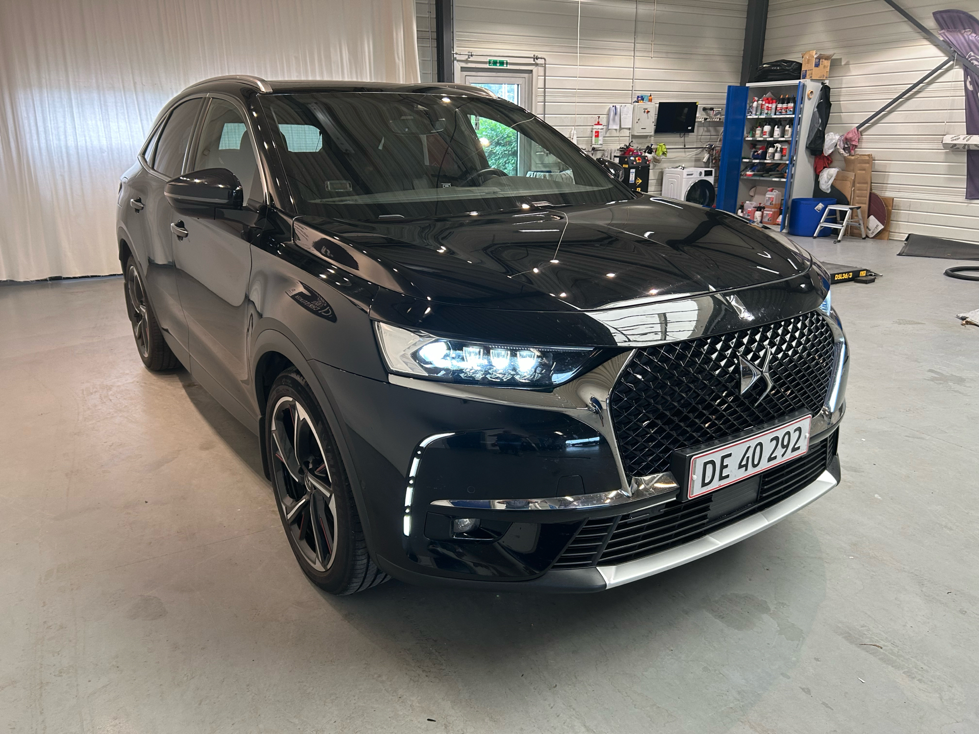 Billede af DS DS7 Crossback 2,0 Blue HDi Elegance EAT8 180HK 5d 8g Aut.