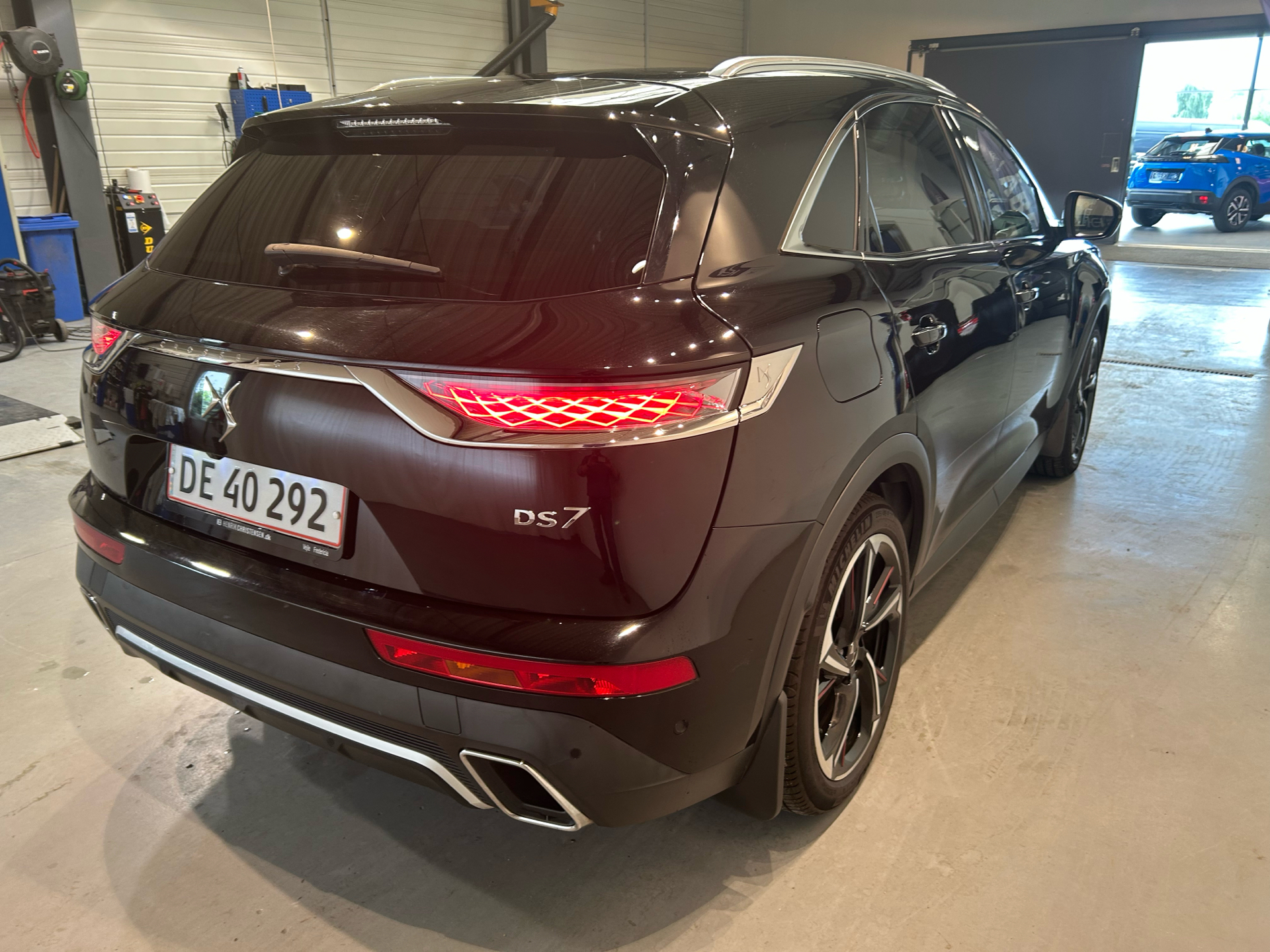 Billede af DS DS7 Crossback 2,0 Blue HDi Elegance EAT8 180HK 5d 8g Aut.