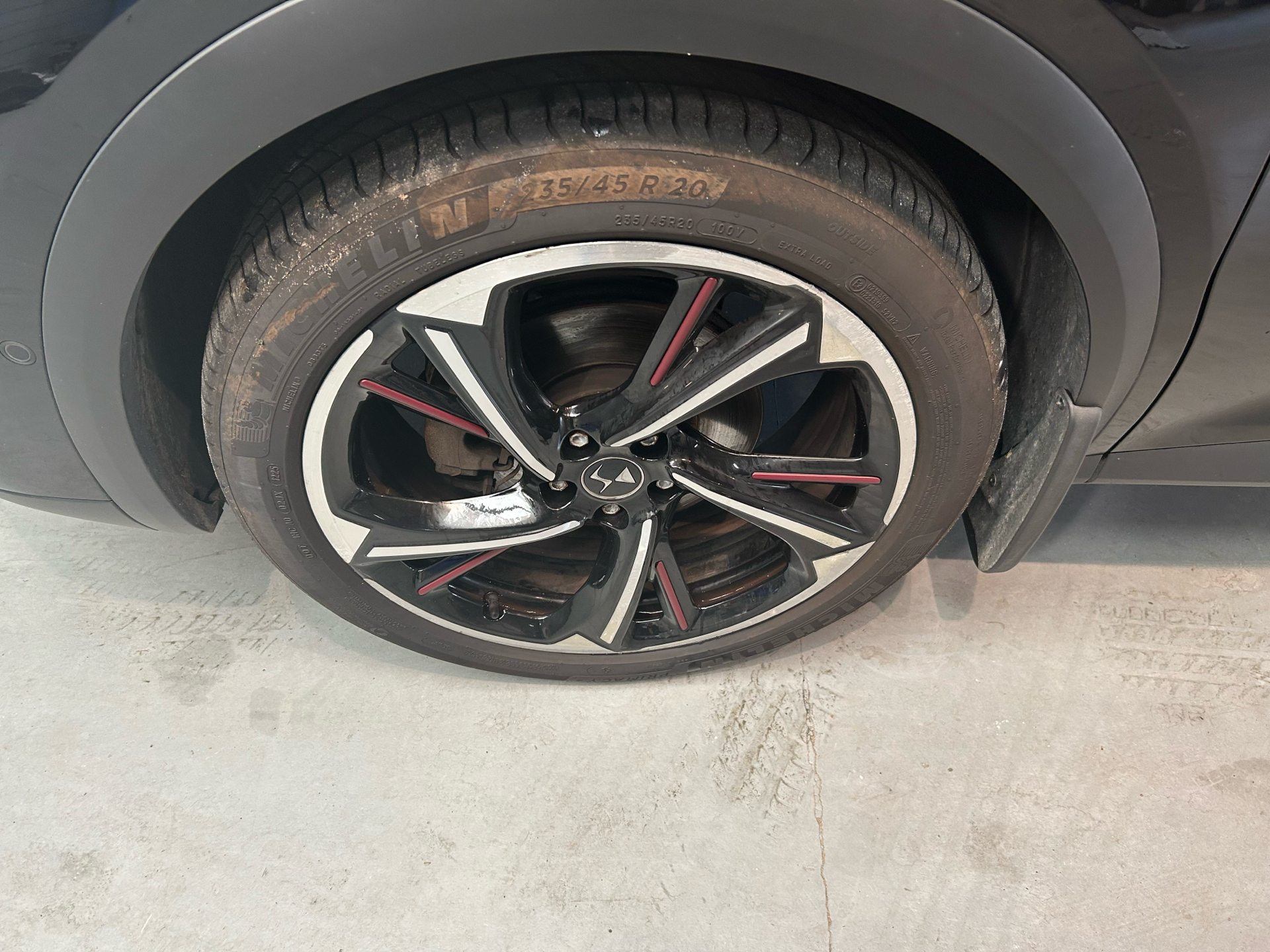 Billede af DS DS7 Crossback 2,0 Blue HDi Elegance EAT8 180HK 5d 8g Aut.