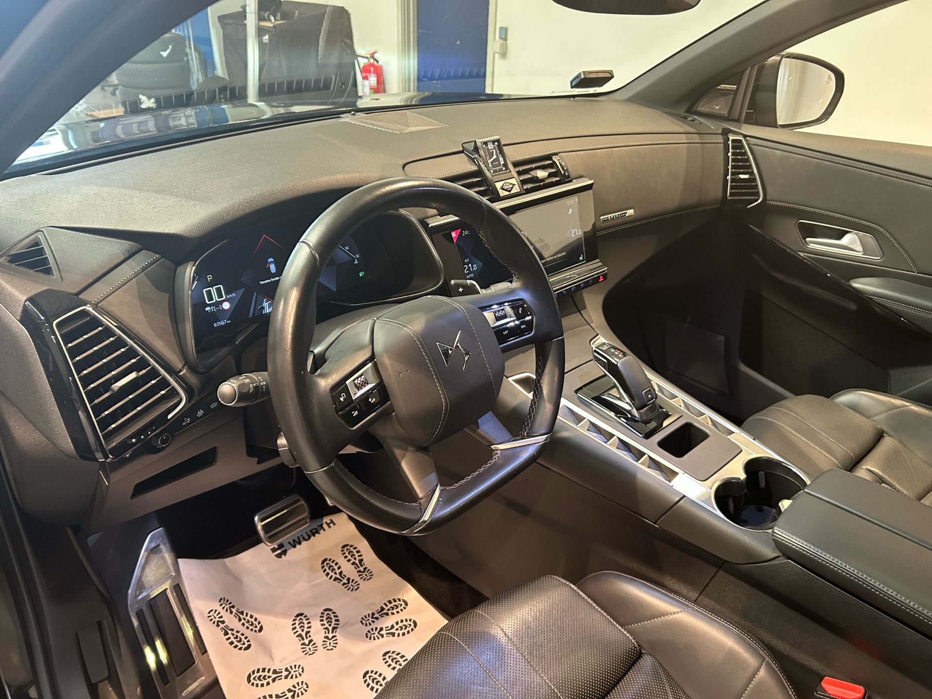 Billede af DS DS7 Crossback 2,0 Blue HDi Elegance EAT8 180HK 5d 8g Aut.