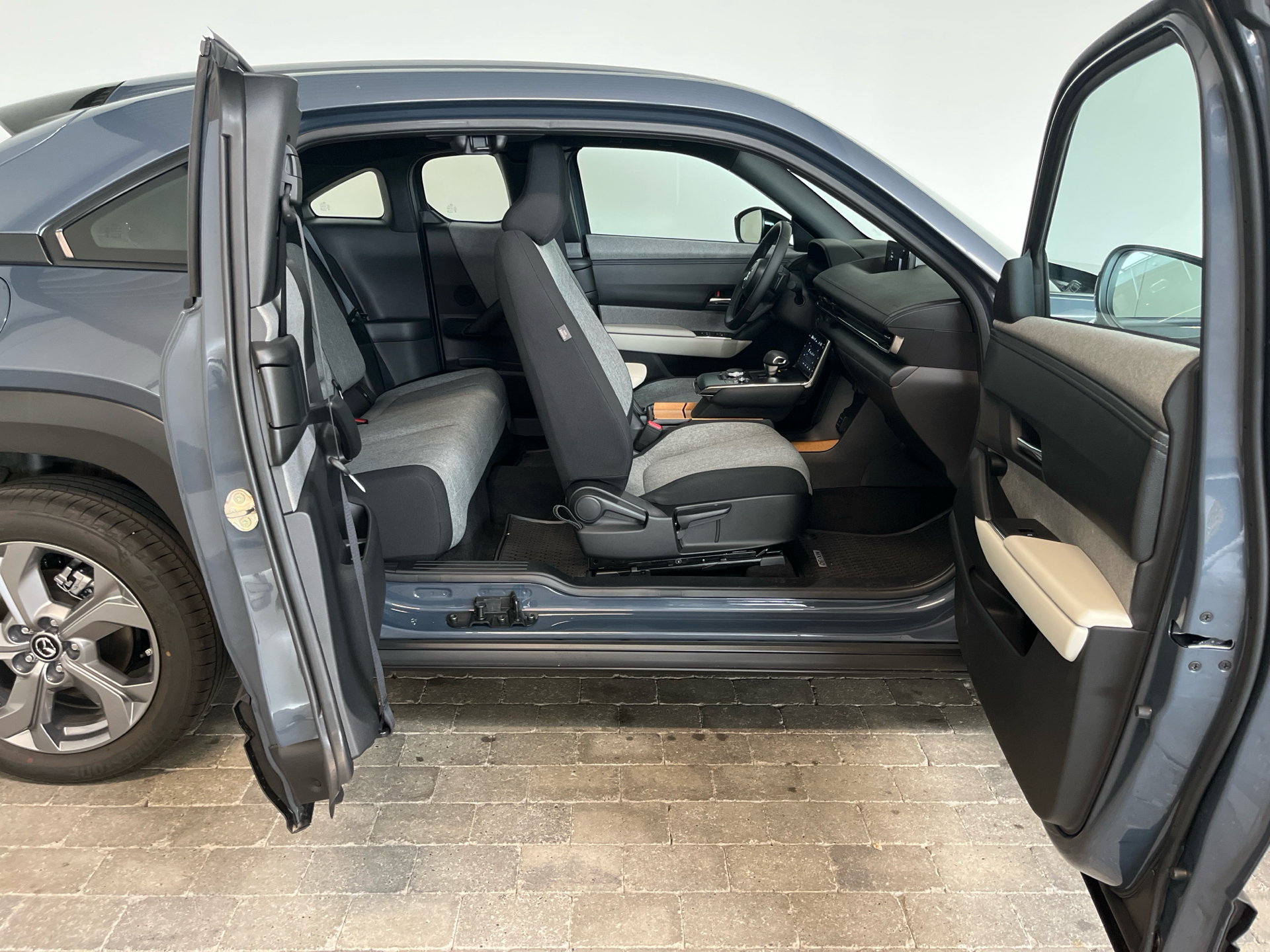 Billede af Mazda MX-30 e-Skyactiv Exclusive-Line 145HK 5d Aut.