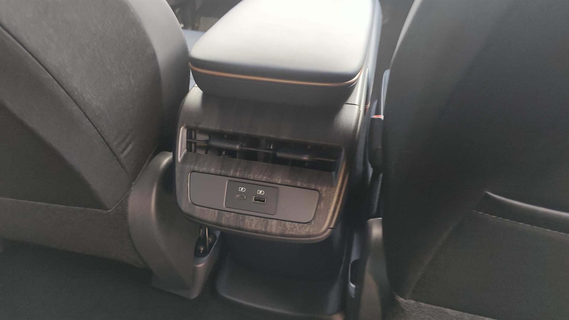 Billede af Nissan Ariya EL 87 kWh Advance 238HK 5d Aut. 