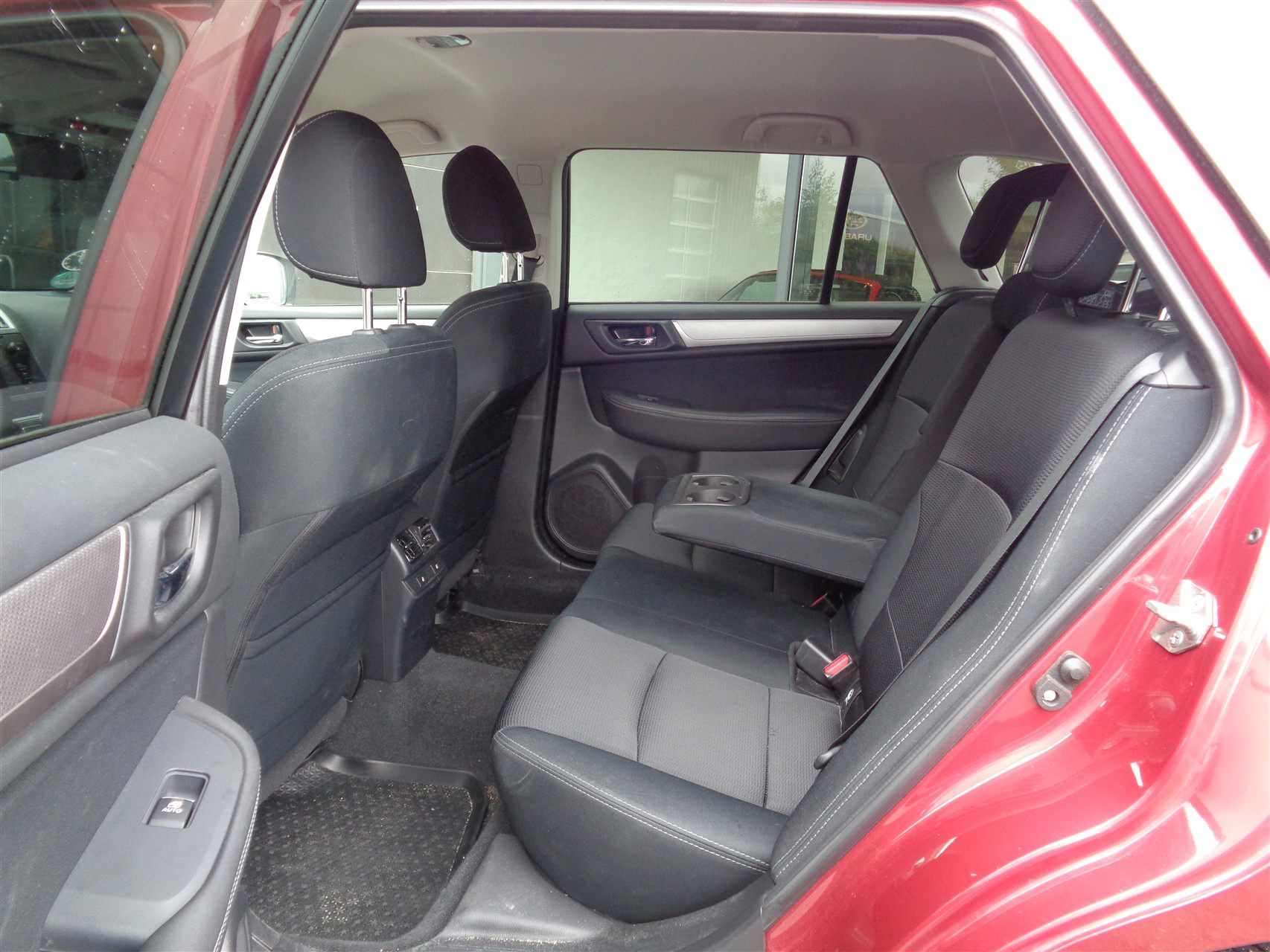 Billede af Subaru Outback 2,5 i Base AWD CVT 175HK Stc 6g Aut.