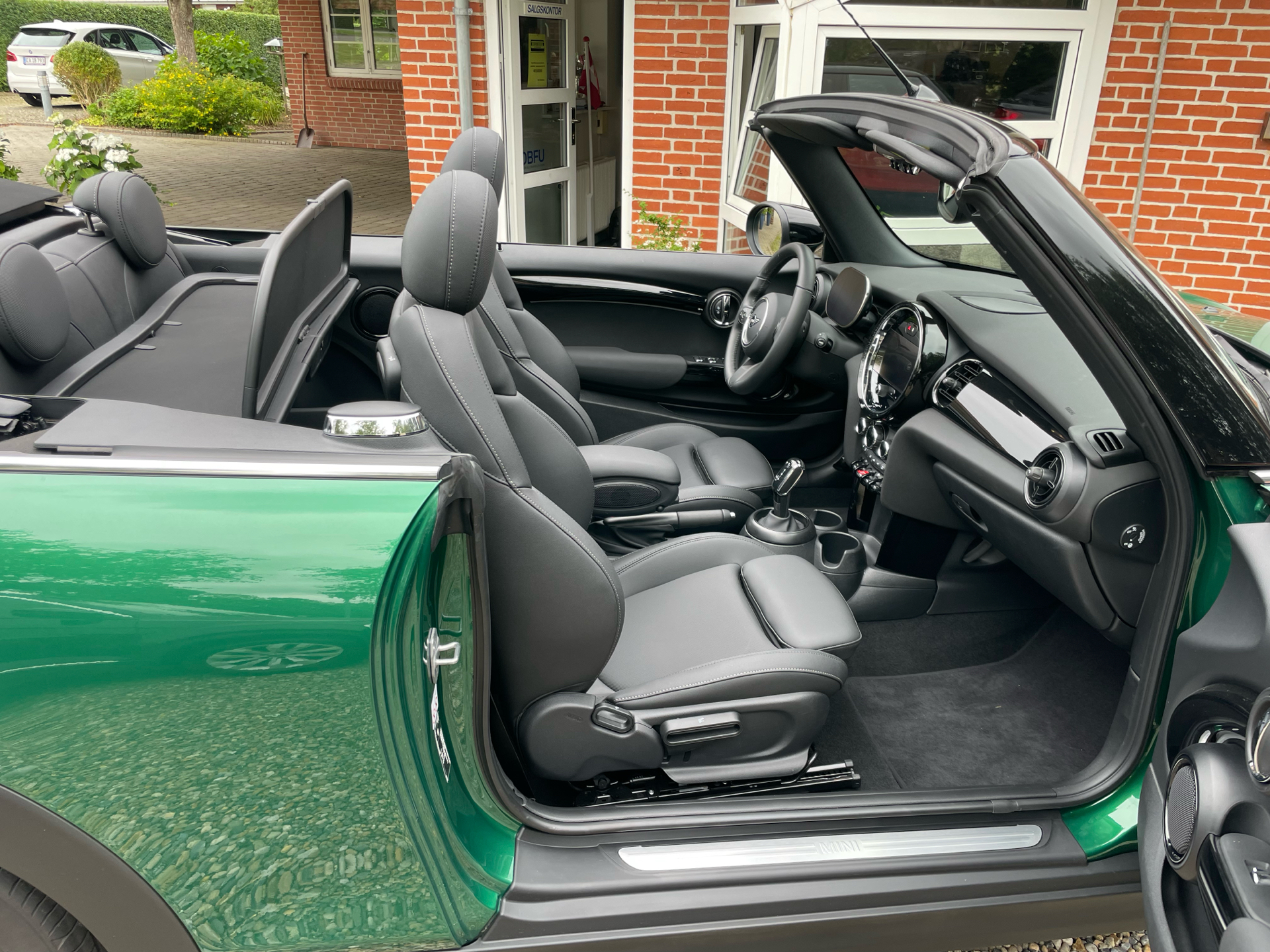 Billede af Mini Cooper 1,5 Essential Steptronic 136HK Cabr. 7g Aut.