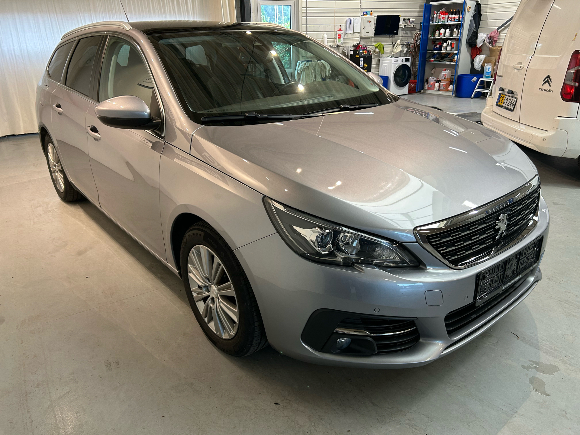 Billede af Peugeot 308 SW 1,5 BlueHDi Selection Sky 130HK Stc 6g