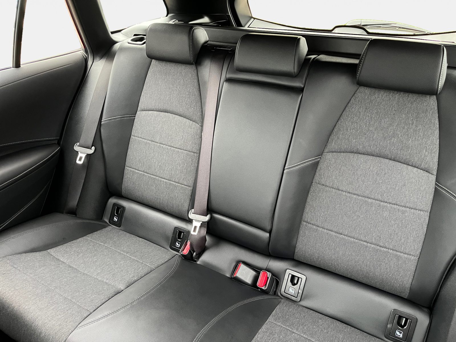 Billede af Toyota Corolla Touring Sports 1,8 Hybrid Style E-CVT 140HK Stc Trinl. Gear