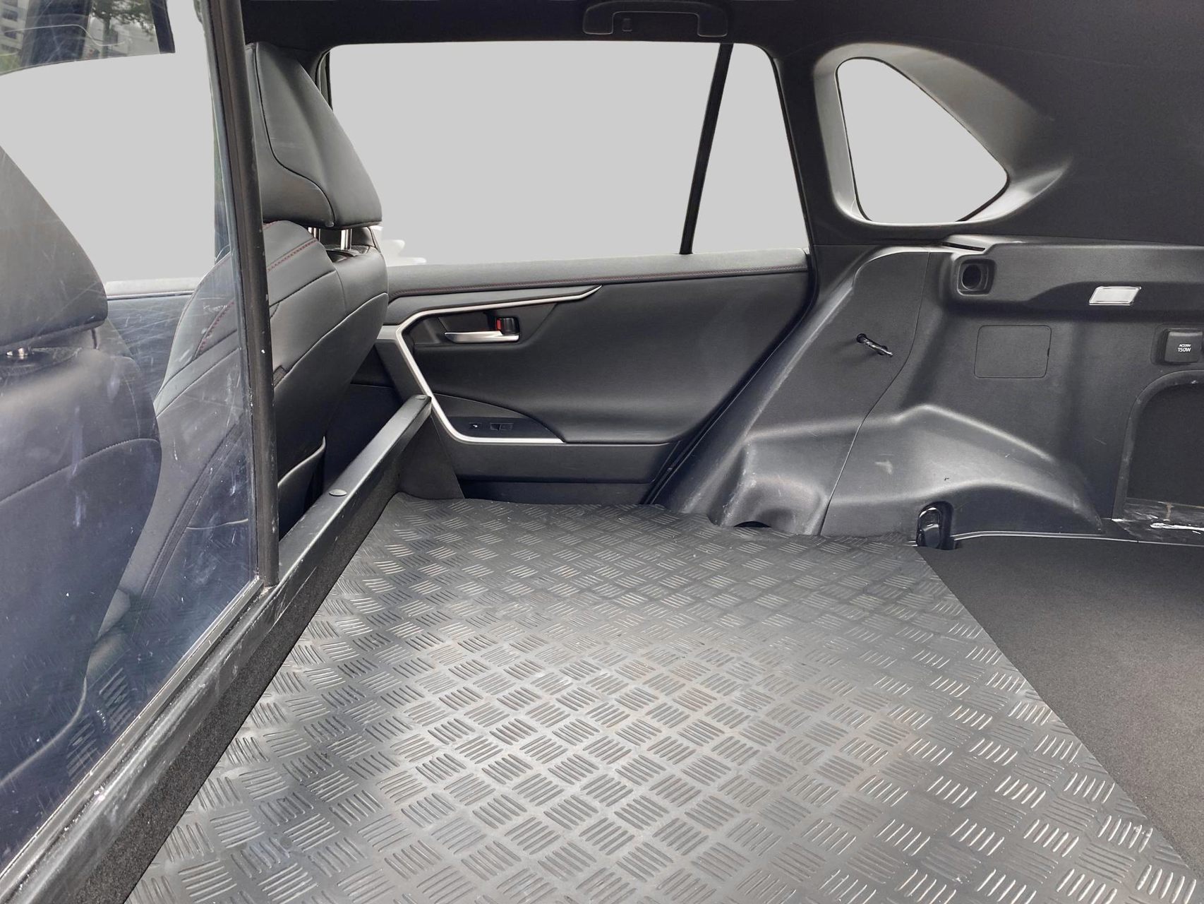 Billede af Toyota RAV4 Plug-in 2,5 Plugin-hybrid Executive AWD 306HK Van 6g Aut.