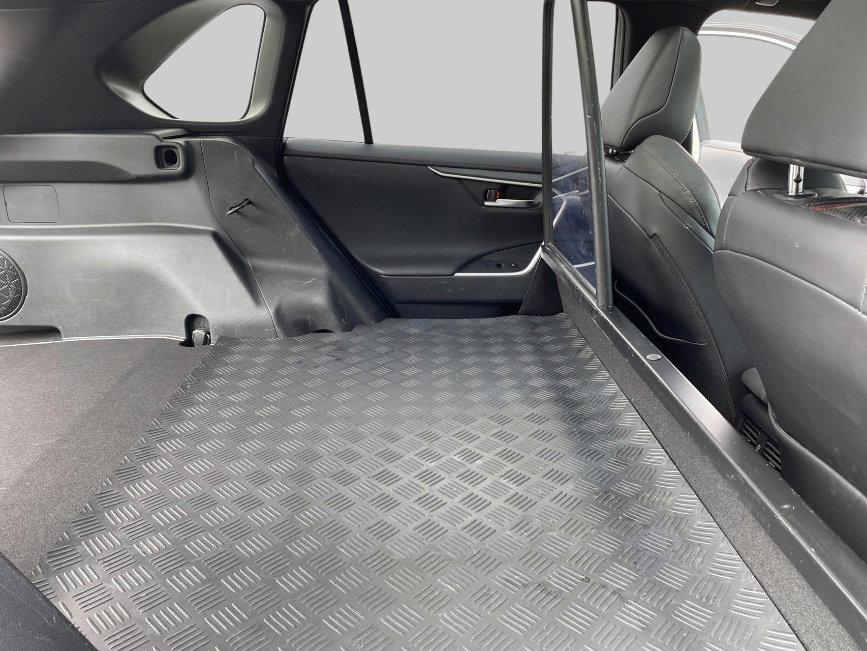 Billede af Toyota RAV4 Plug-in 2,5 Plugin-hybrid Executive AWD 306HK Van 6g Aut.