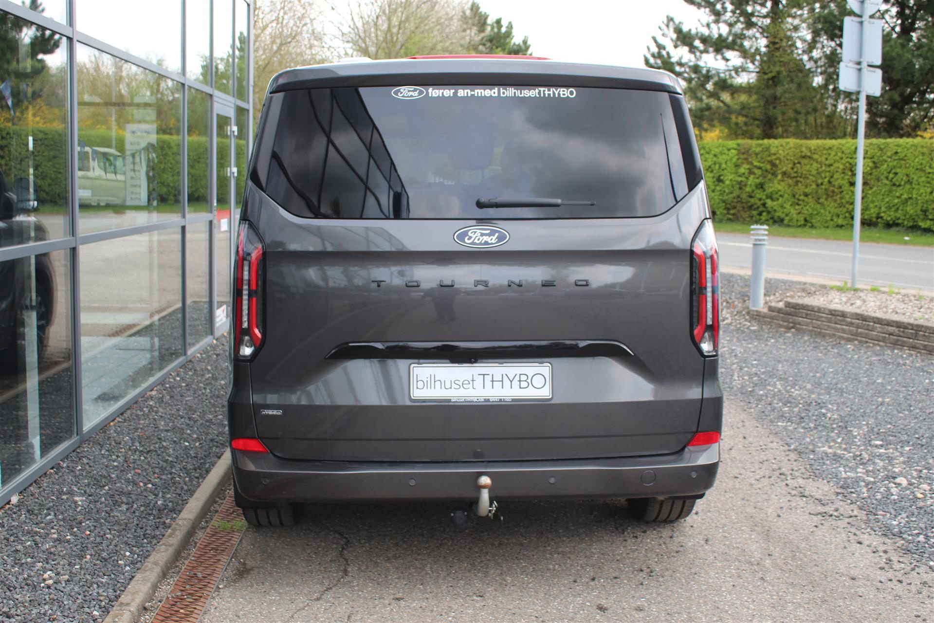 Billede af Ford Tourneo Custom 340 L2H1 2,5 Plugin-hybrid Titanium X CVT 233HK Aut.