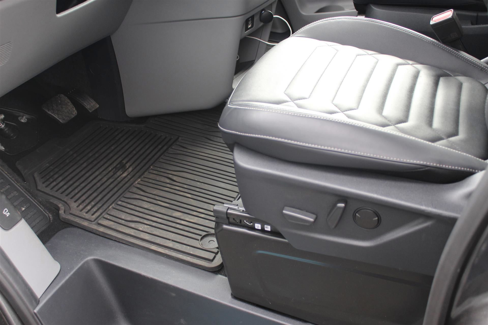 Billede af Ford Tourneo Custom 340 L2H1 2,5 Plugin-hybrid Titanium X CVT 233HK Aut.