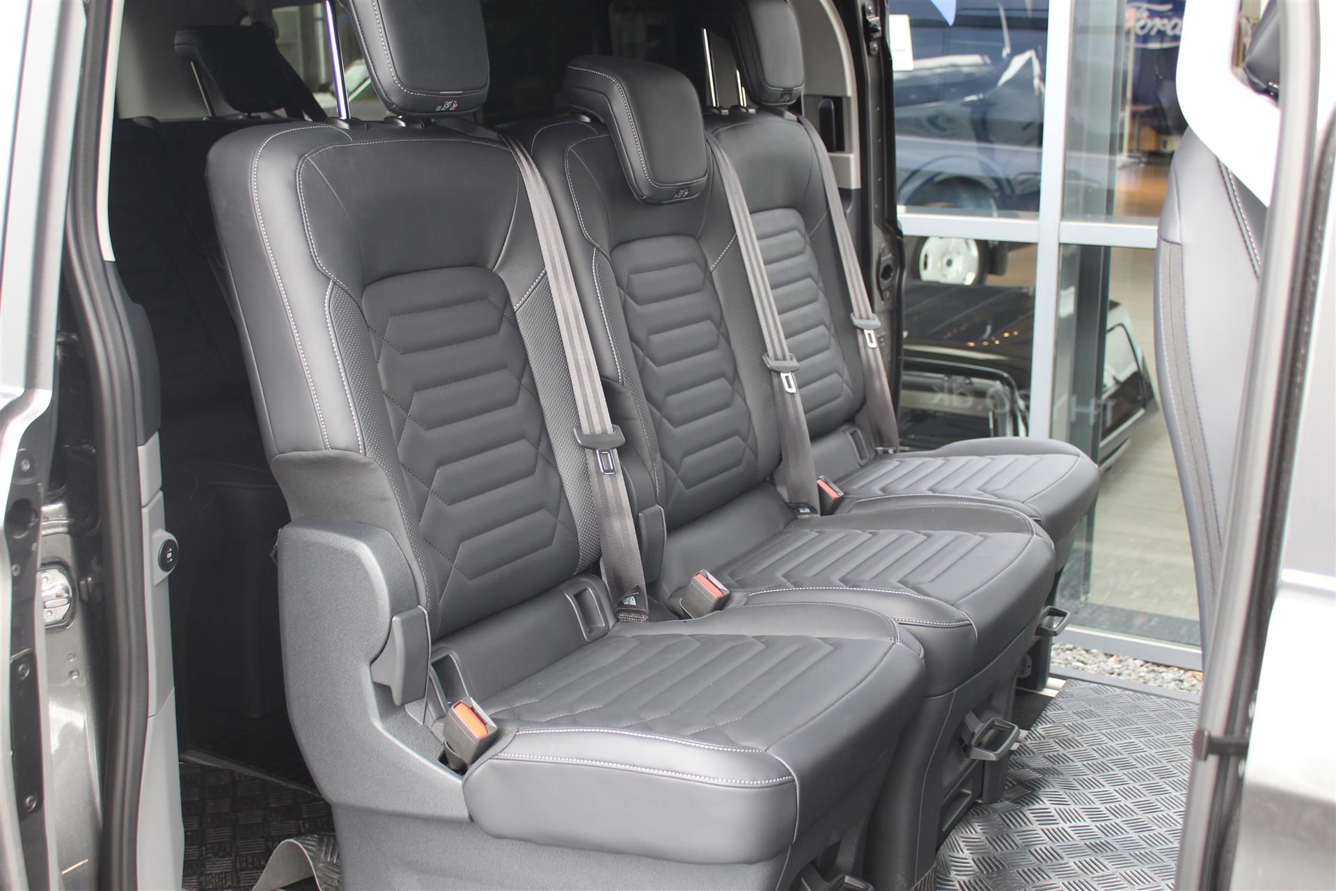 Billede af Ford Tourneo Custom 340 L2H1 2,5 Plugin-hybrid Titanium X CVT 233HK Aut.
