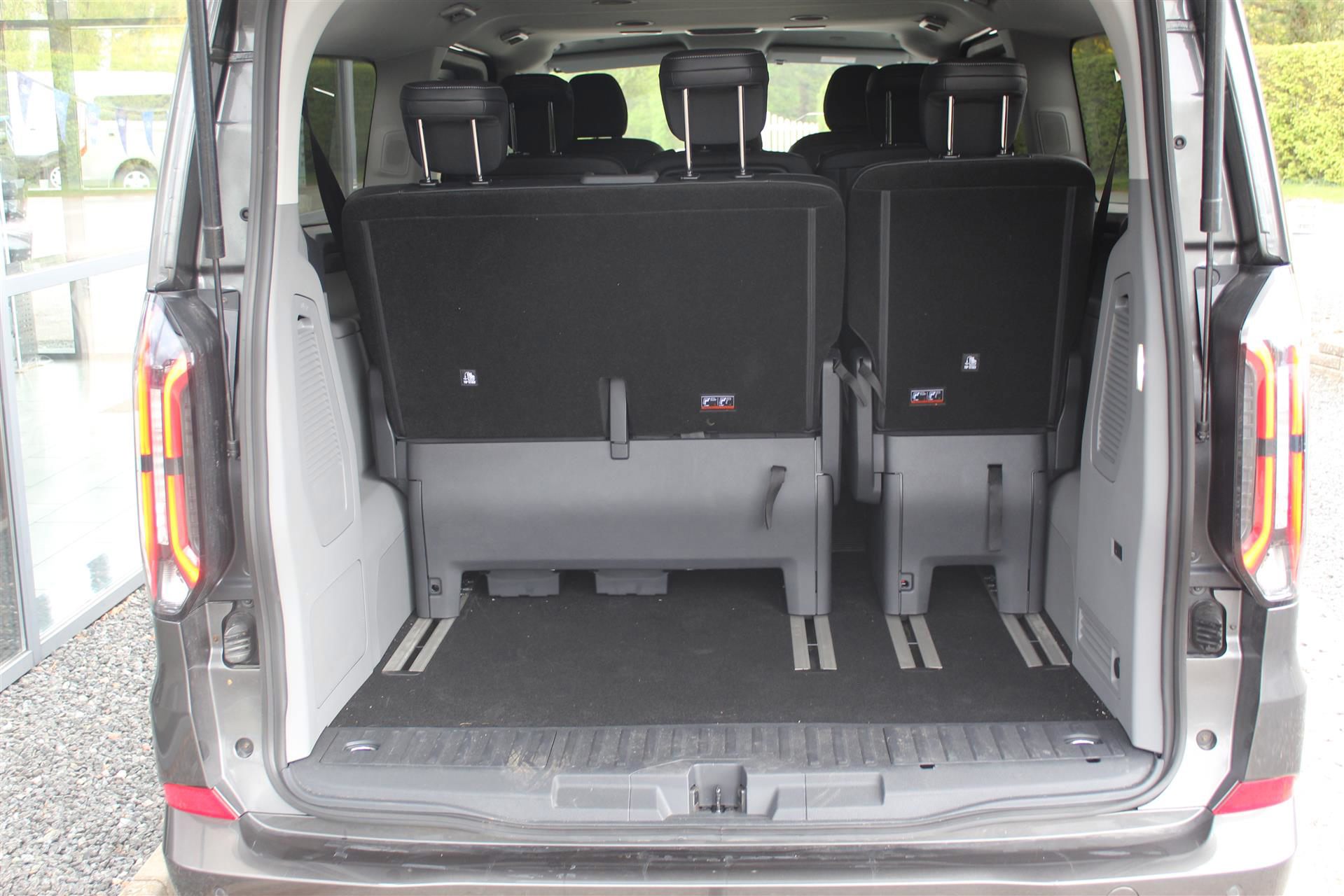 Billede af Ford Tourneo Custom 340 L2H1 2,5 Plugin-hybrid Titanium X CVT 233HK Aut.