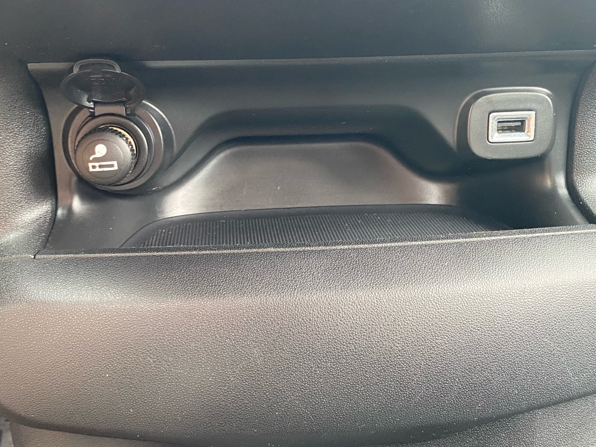 Billede af Citroën C4 Cactus 1,2 PureTech Feel 82HK 5d